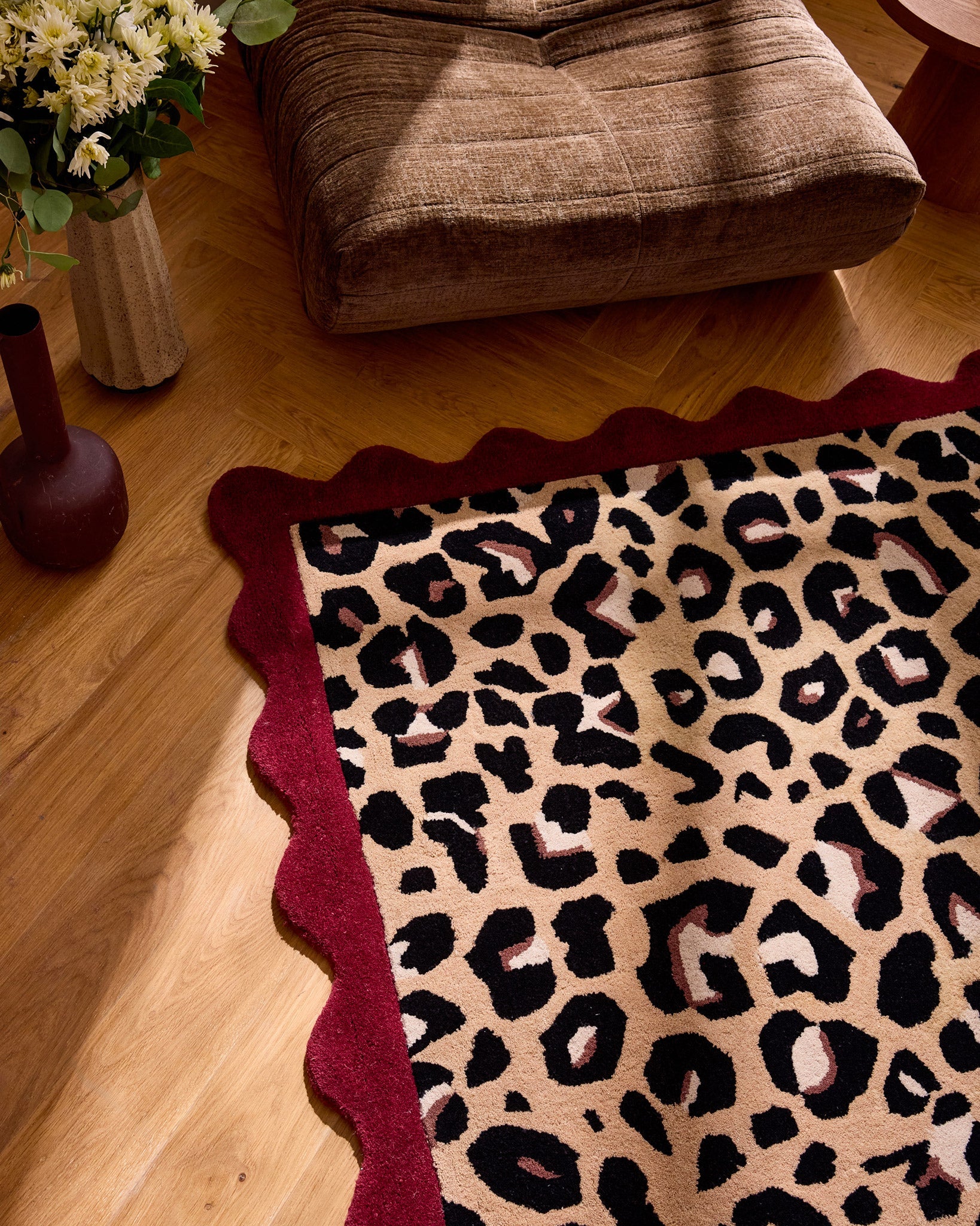 Âme fauve – Tapis en laine motif léopard - bordeaux Âme fauve