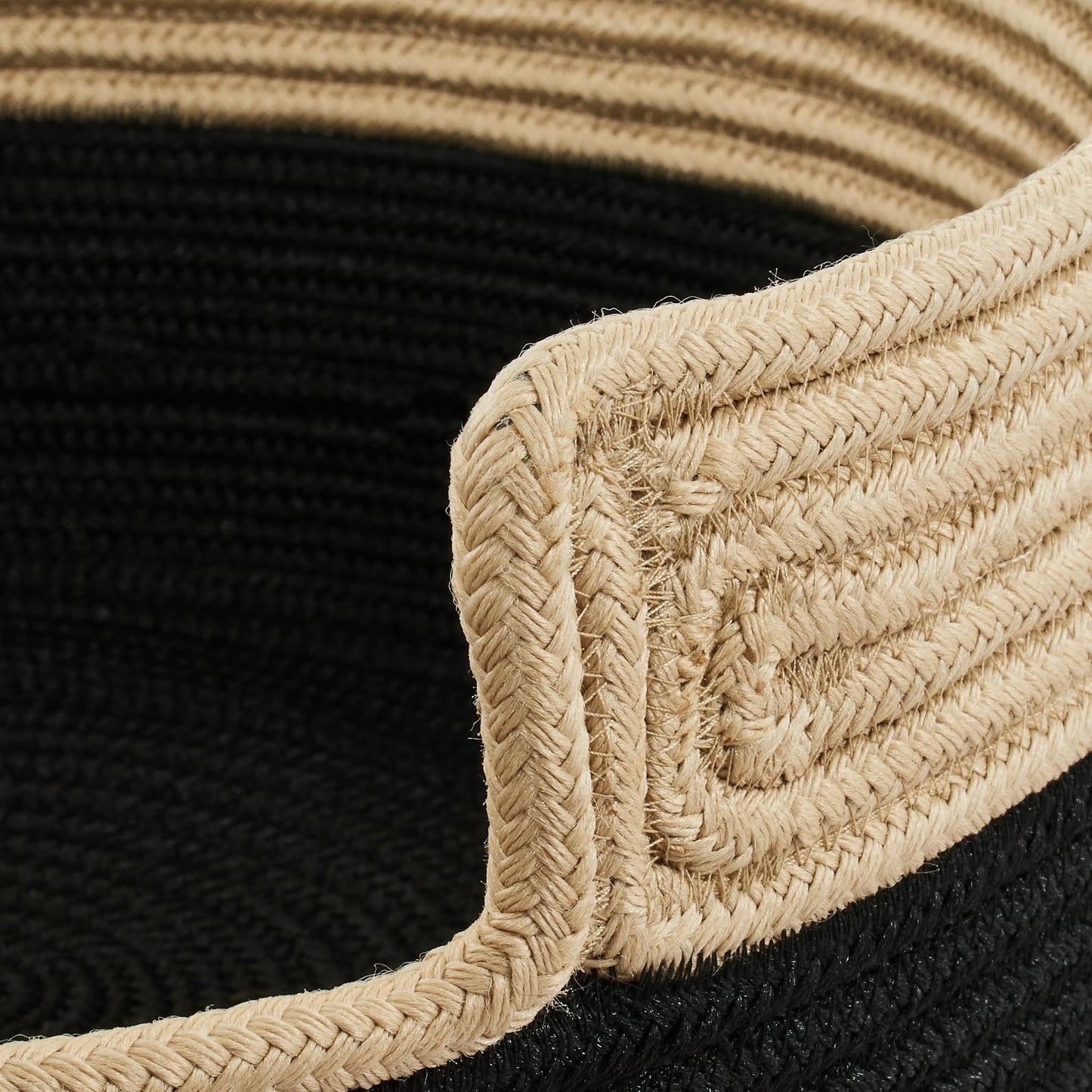 Panier pour animaux et support de gamelles fait main noir : BEL4401NOI BELEM