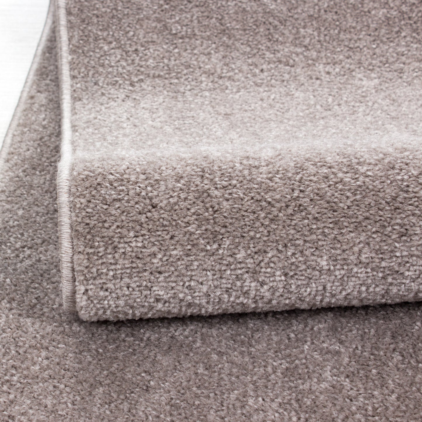 CALIFORNIE - Tapis uni à poils courts - CAL7000BEI