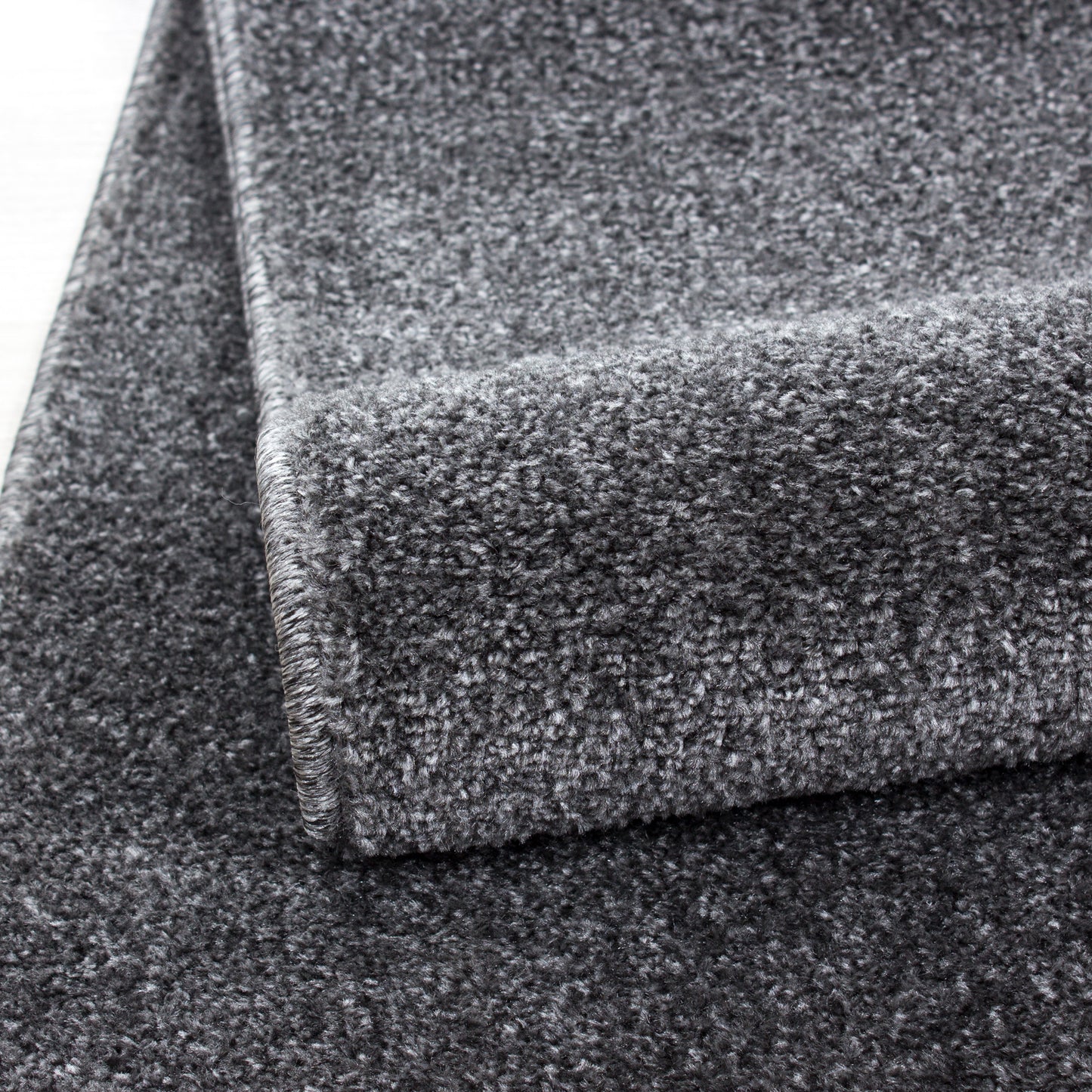 CALIFORNIE - Tapis uni à poils courts - CAL7000GRI