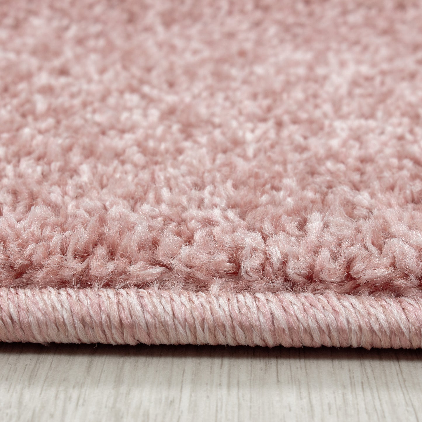 CALIFORNIE - Tapis uni à poils courts - CAL7000ROS
