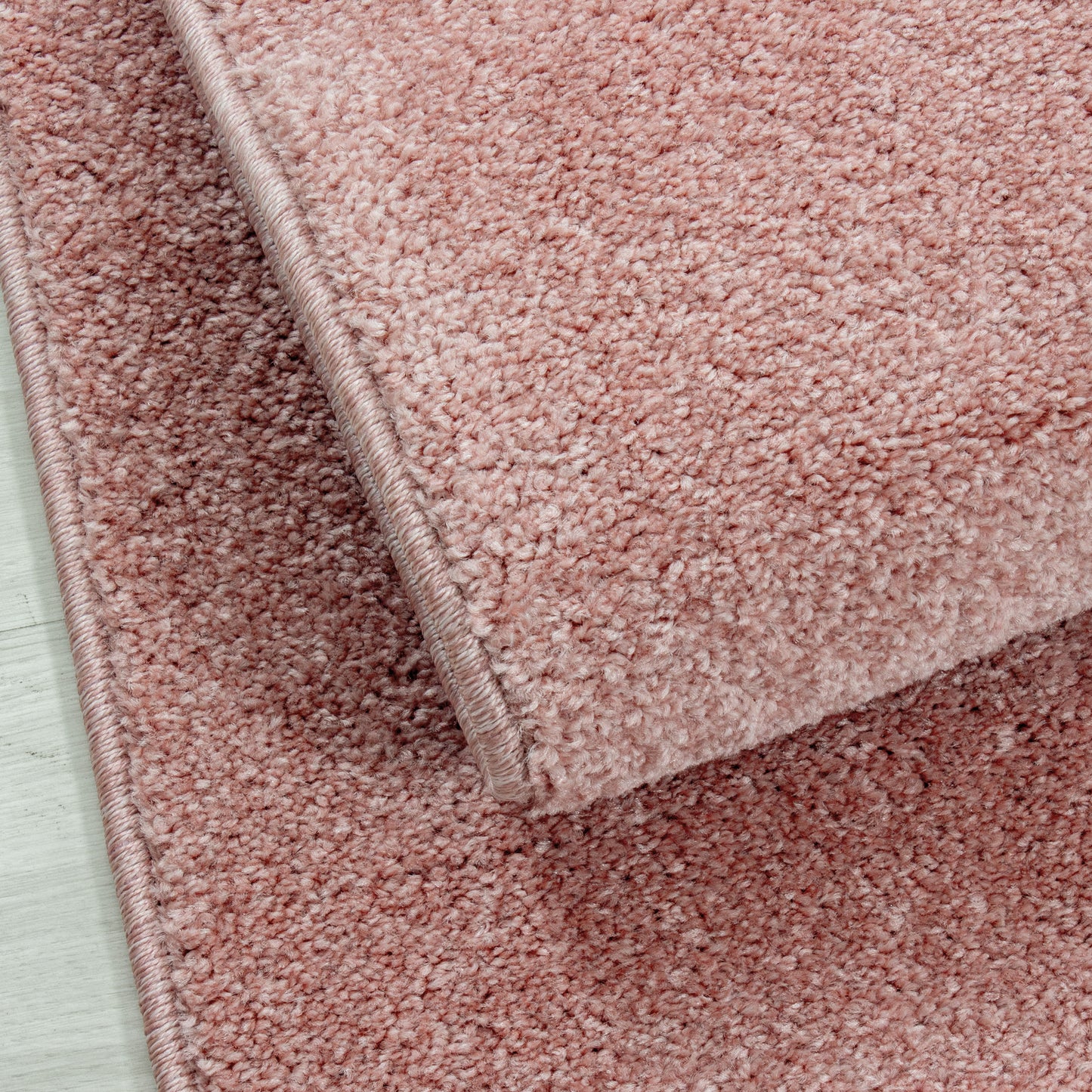 CALIFORNIE - Tapis uni à poils courts - CAL7000ROS