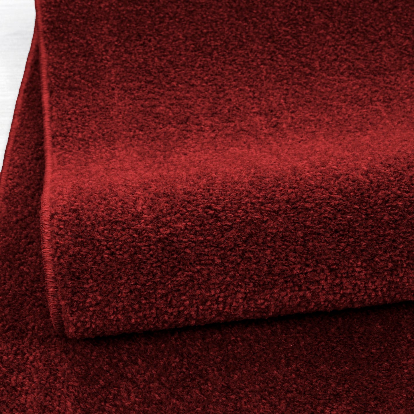 CALIFORNIE - Tapis uni à poils courts - CAL7000ROU