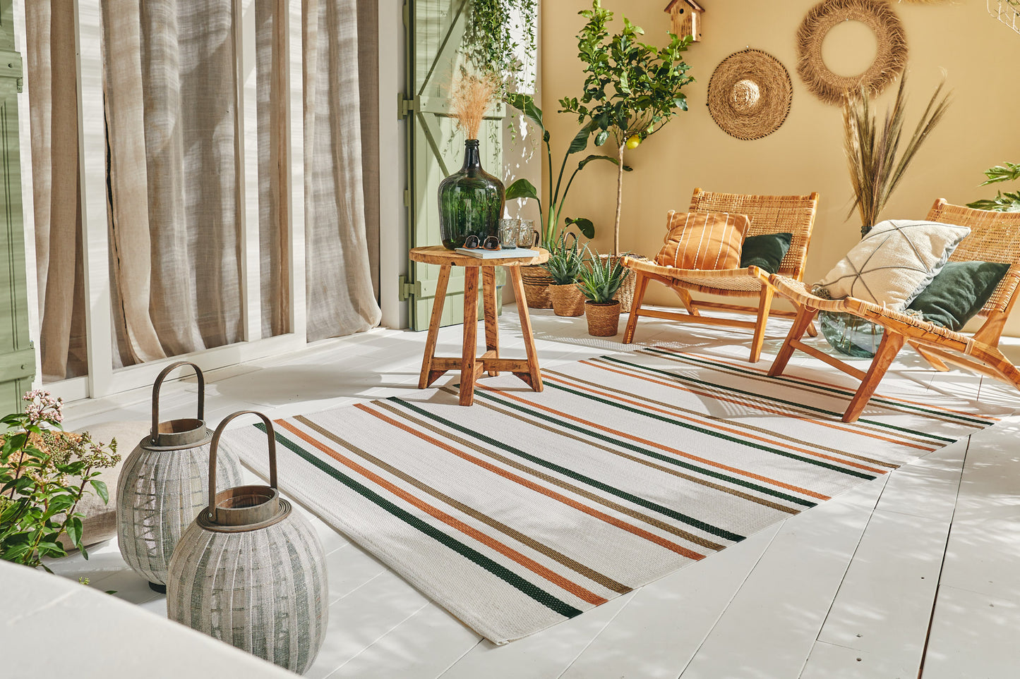 Tapis d'extérieur motifs rayures vert : CAP1742VER CAPRI