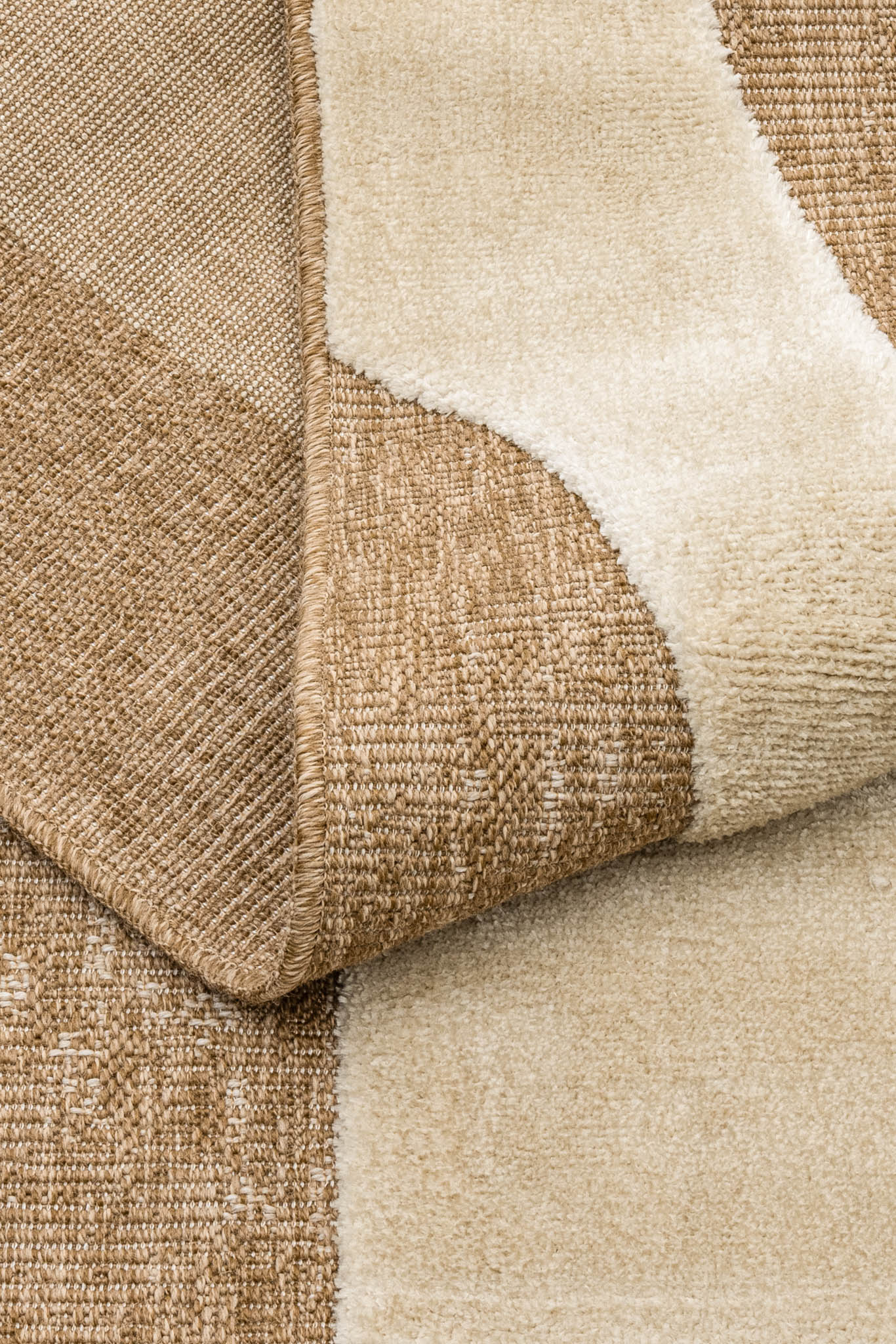 Tapis aspect jute motif abstrait doux : PAL9489BLA PALMA