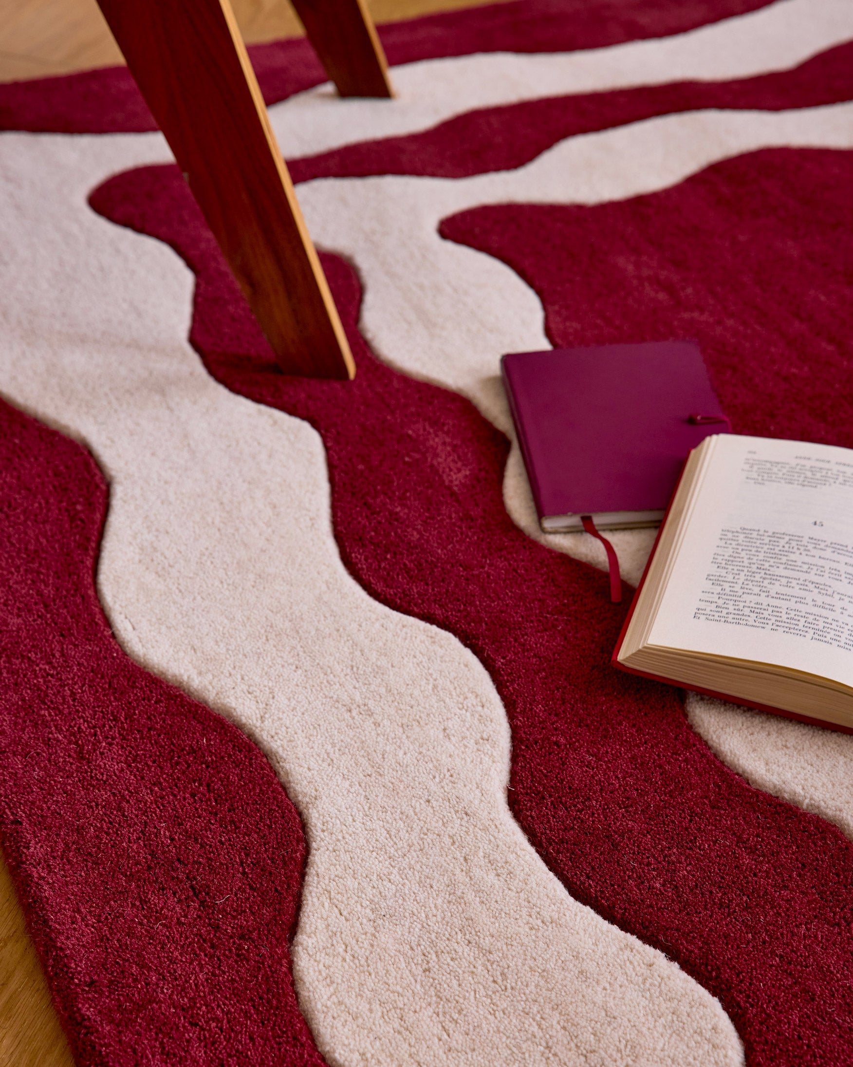 Rouge d'orage – Tapis en laine Davy - Bordeaux Rouge d'orage