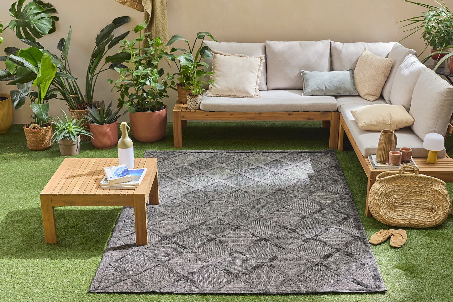 Tapis d'intérieur et d'extérieur motifs losange Noir : SAN991NOI Nazar rugs