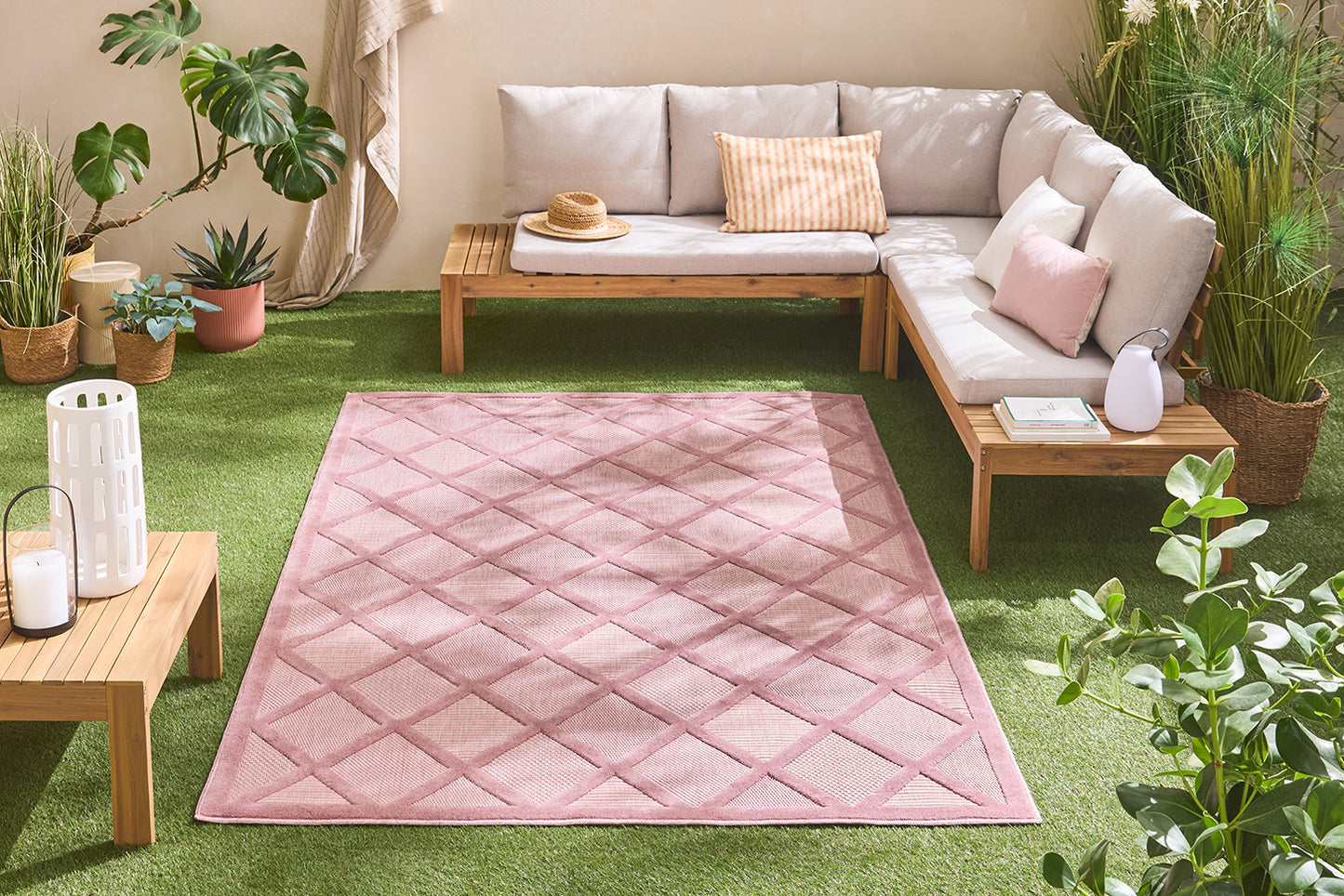 Tapis d'intérieur et d'extérieur motifs losange Rose : SAN991ROS Nazar rugs
