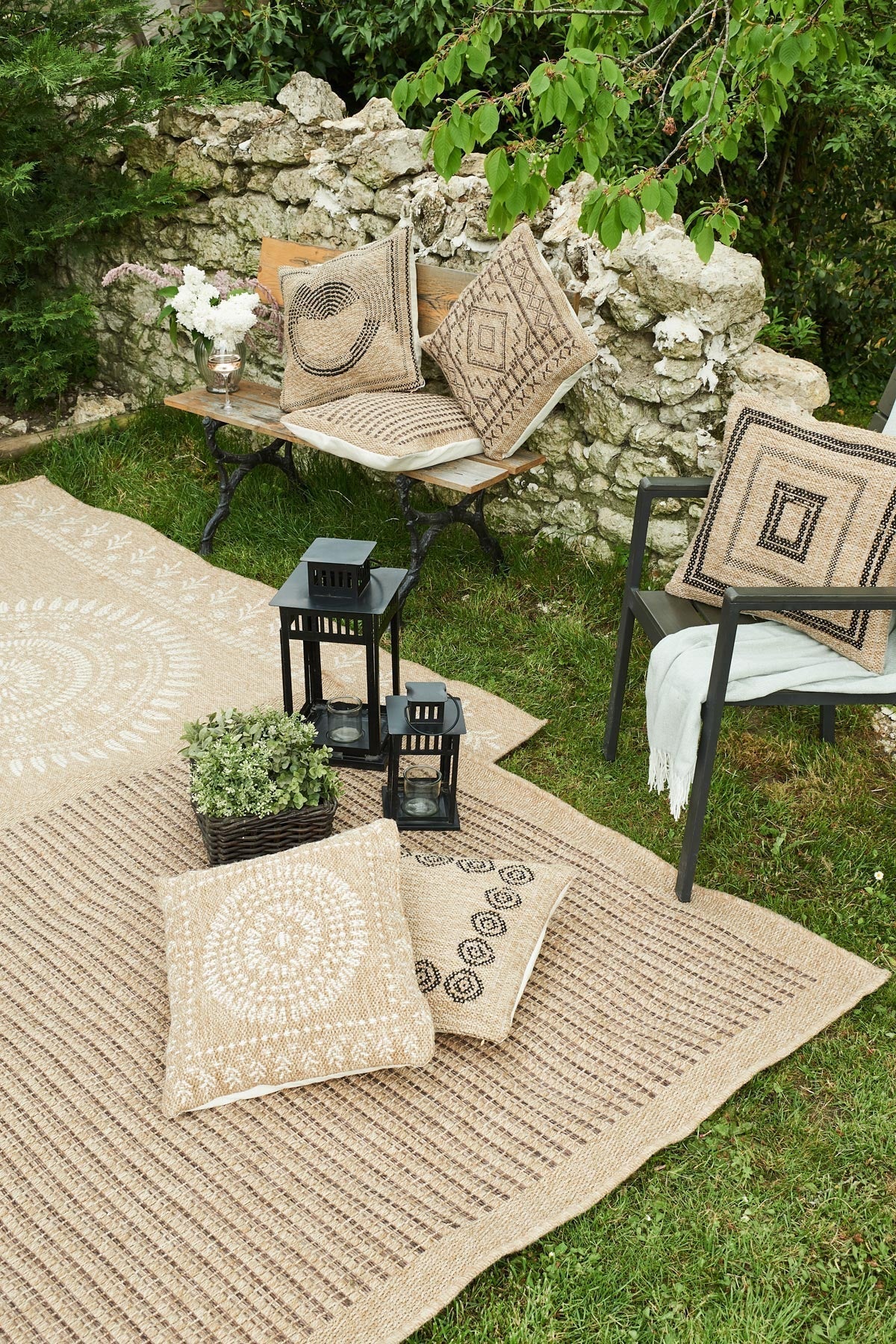 Housse de coussin motifs oriental blanc effet jute naturel Nazar rugs