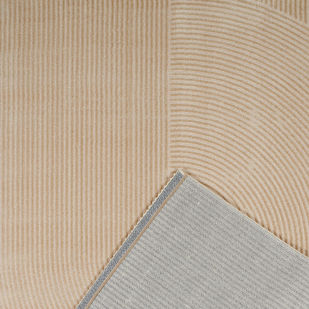 Tapis motif géométrique poils en relief beige Nazar rugs