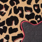 Âme fauve – Tapis en laine motif léopard - bordeaux Âme fauve