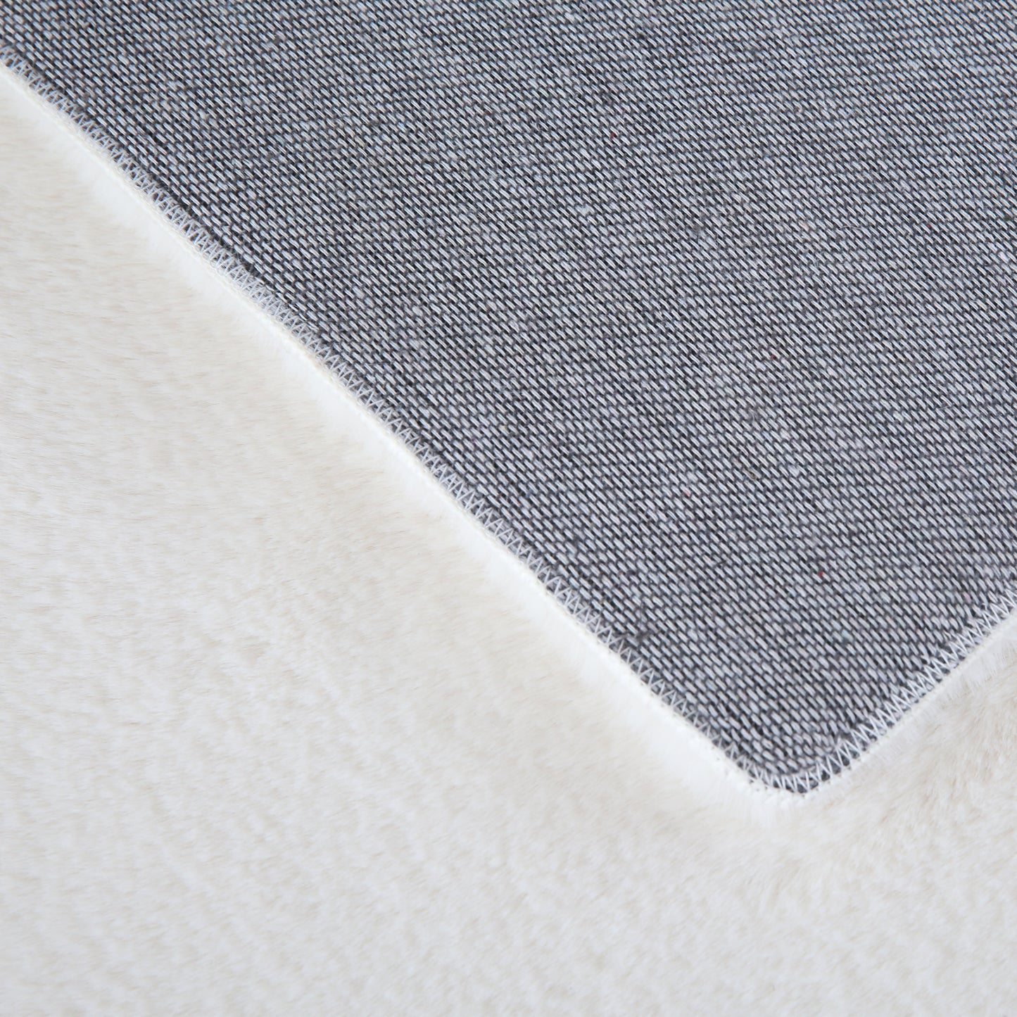 BARROW - Tapis uni doux à poils longs - BAR5100CRE