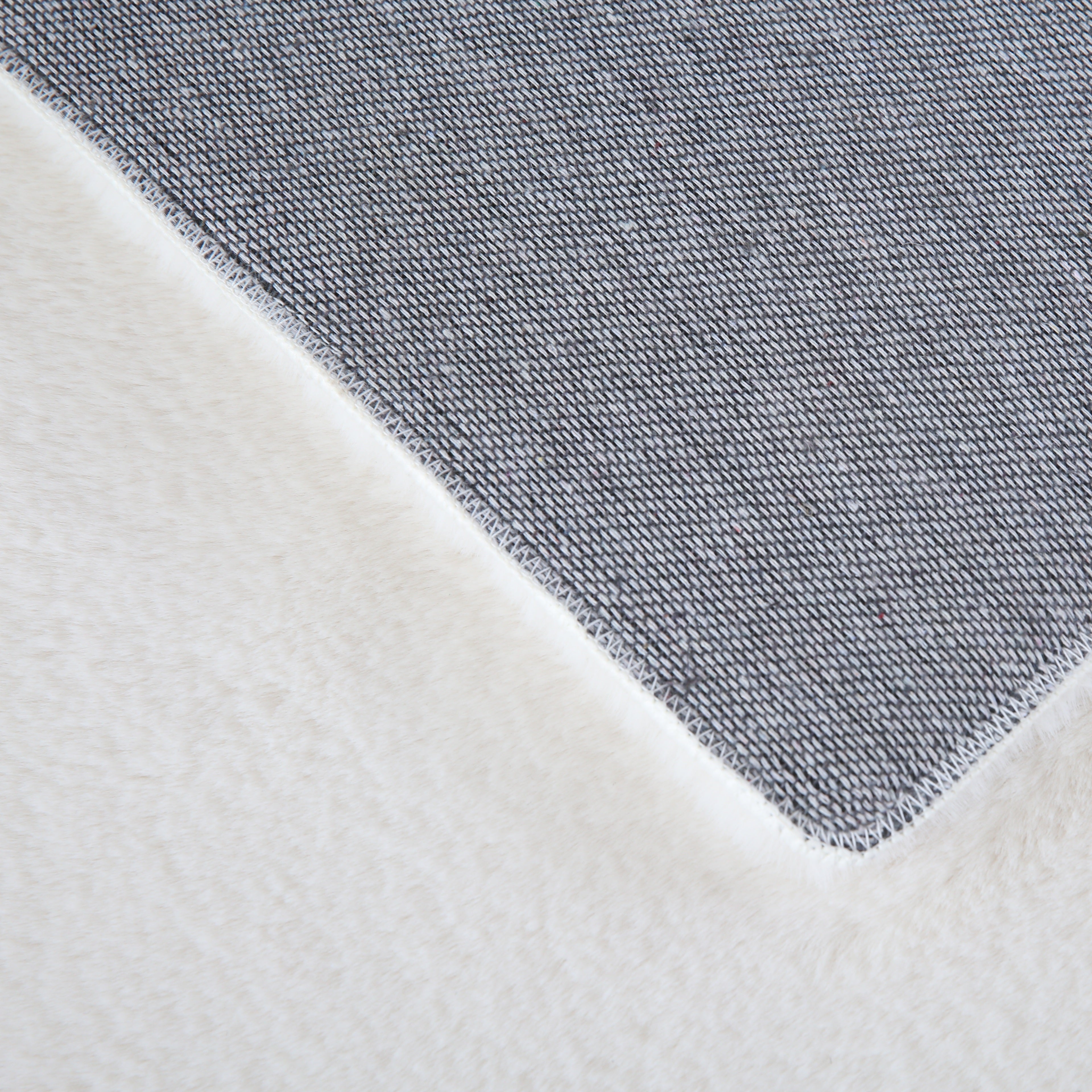 BARROW - Tapis uni doux à poils longs - BAR5100CRE