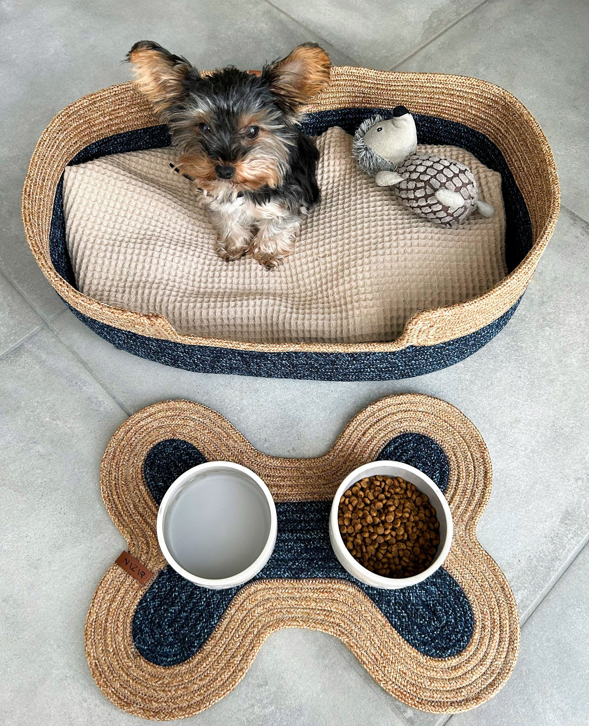 Panier pour animaux et support de gamelles fait main bleu : BEL4401BLE BELEM