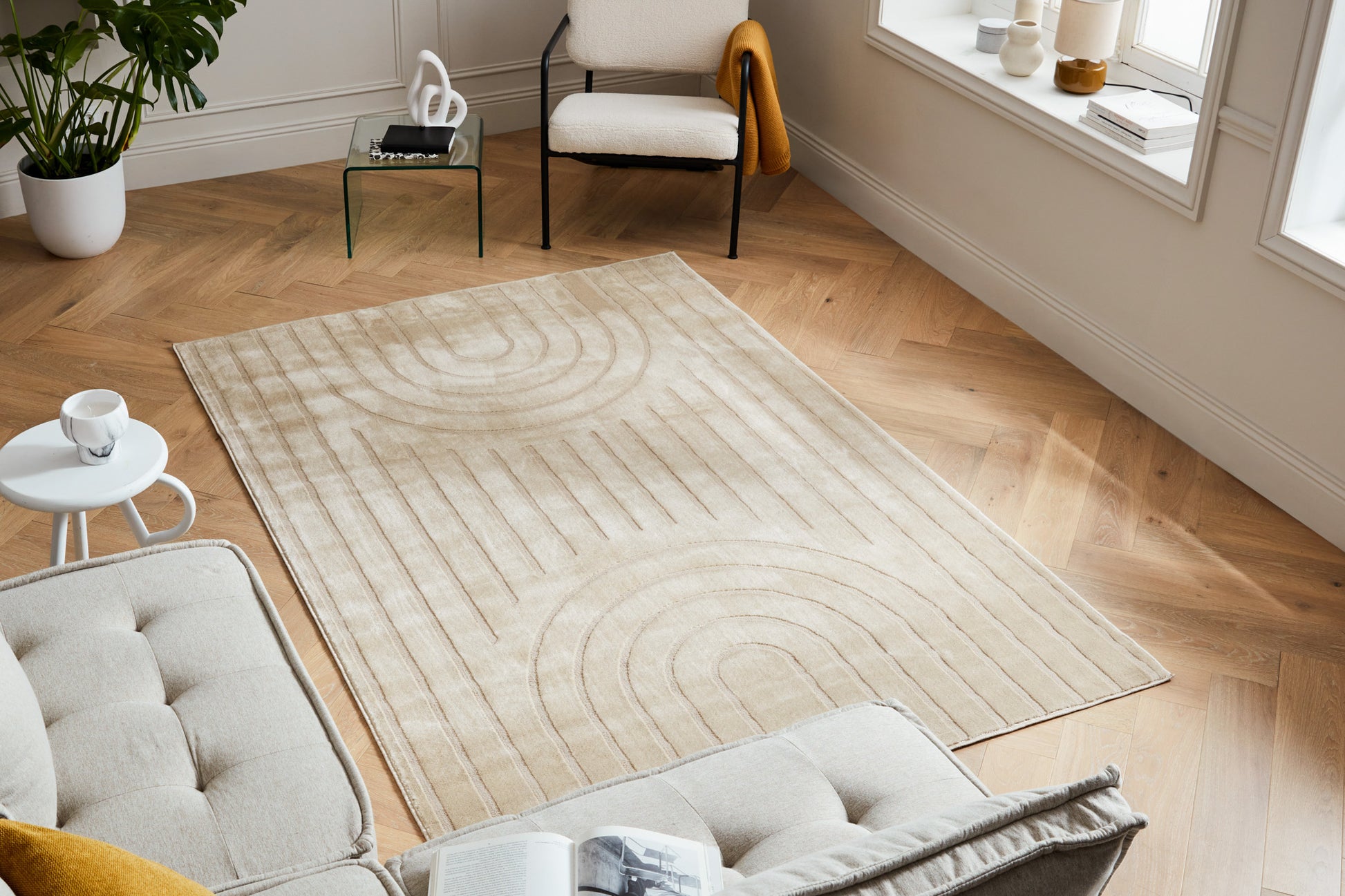 Tapis poils ras motif arc de cercle en relief beige : BLO1037BEI BLOOM