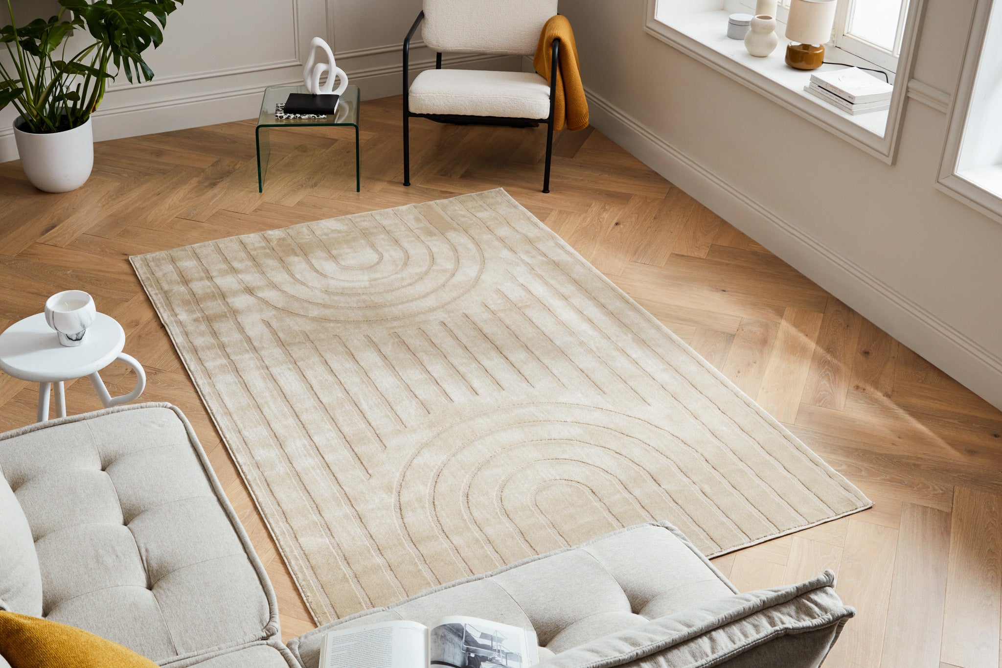Tapis poils ras motif arc de cercle en relief beige : BLO1037BEI BLOOM