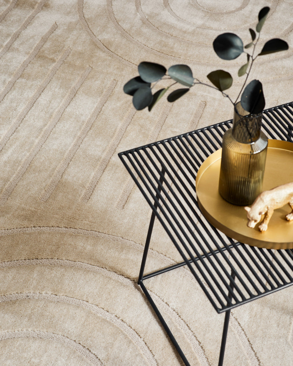 Tapis poils ras motif arc de cercle en relief beige : BLO1037BEI BLOOM
