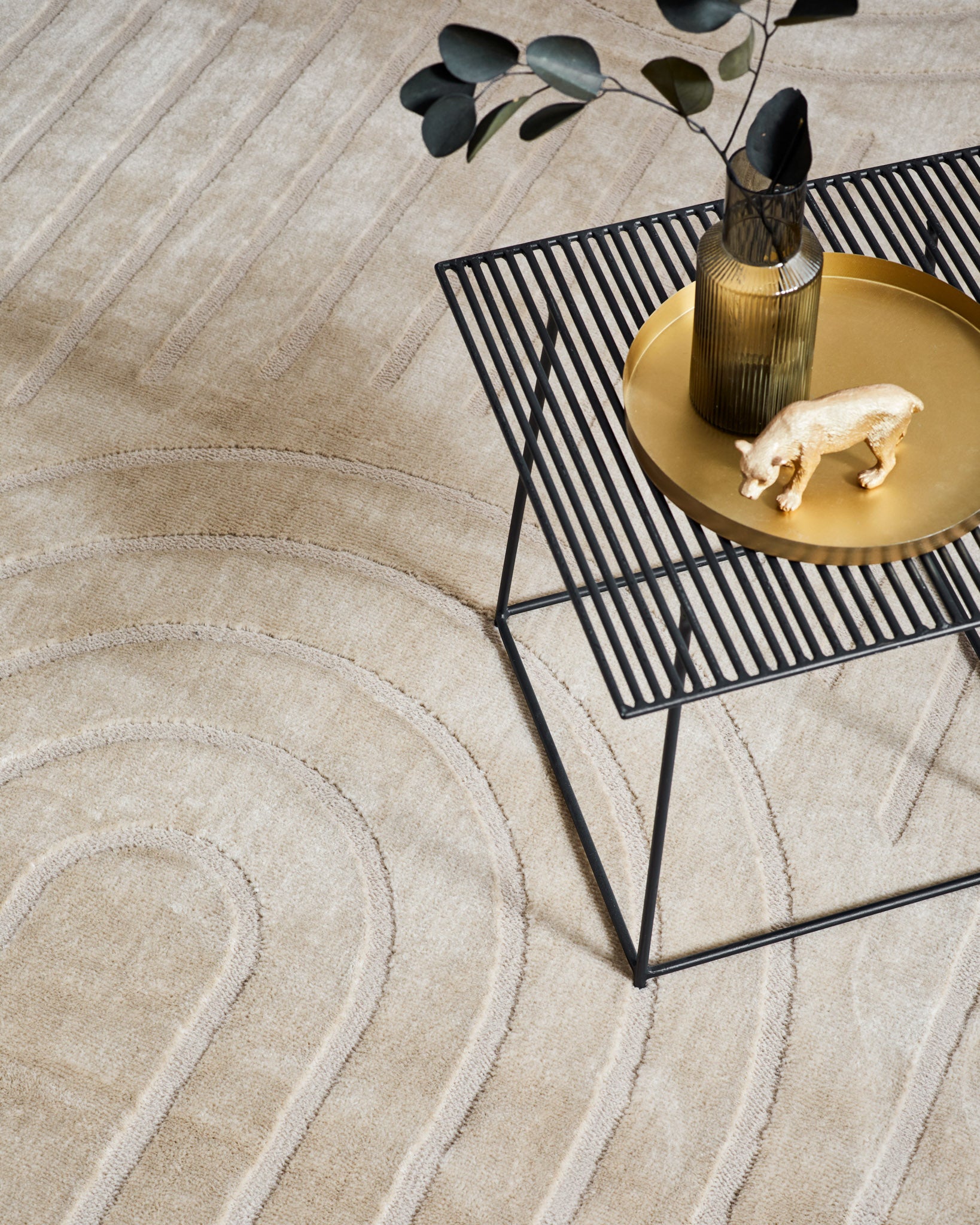Tapis poils ras motif arc de cercle en relief beige : BLO1037BEI BLOOM
