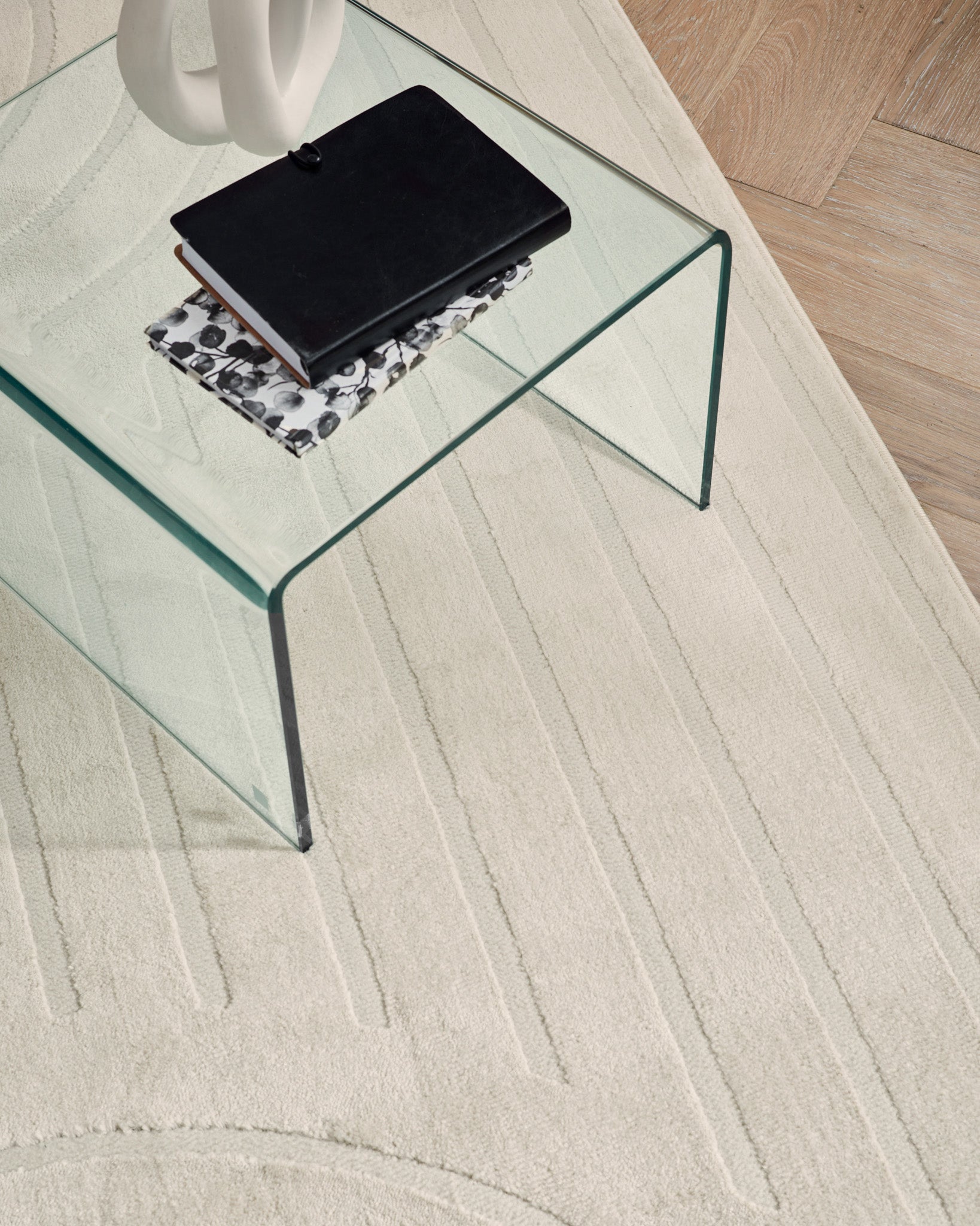 Tapis poils ras motif arc de cercle en relief crème : BLO1037CRE BLOOM