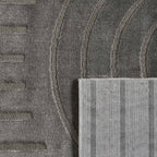 Tapis poils ras motif arc de cercle en relief gris : BLO1037GRI BLOOM