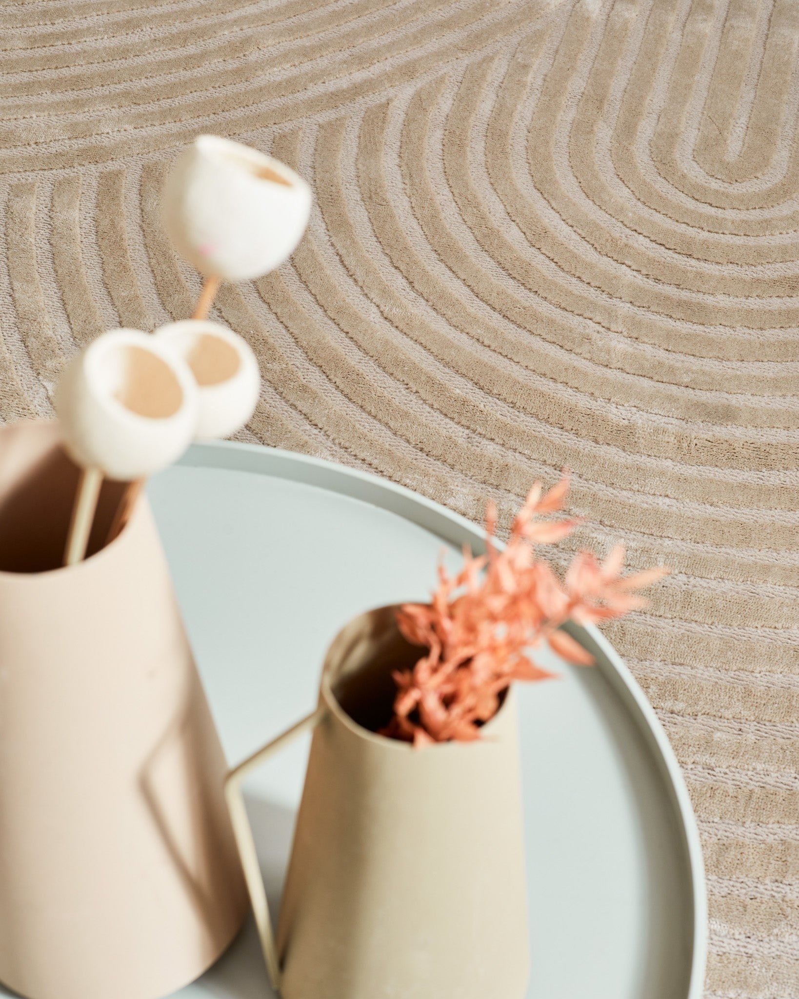 Tapis poils ras motif arc en ciel en relief beige : BLO1043BEI BLOOM