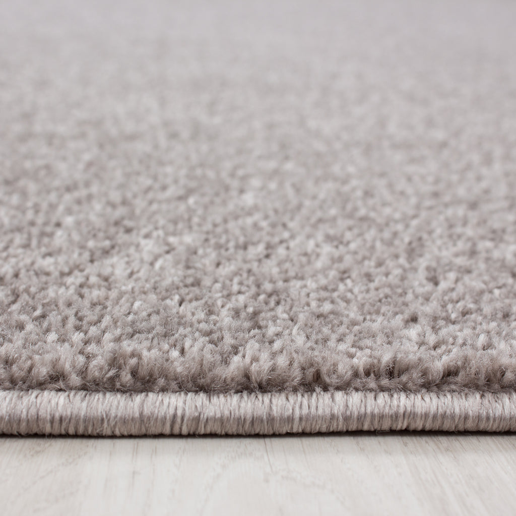 CALIFORNIE - Tapis uni à poils courts - CAL7000BEI