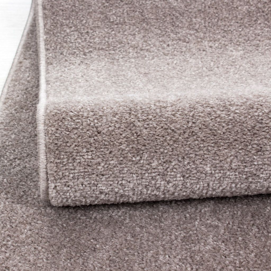 CALIFORNIE - Tapis uni à poils courts - CAL7000BEI