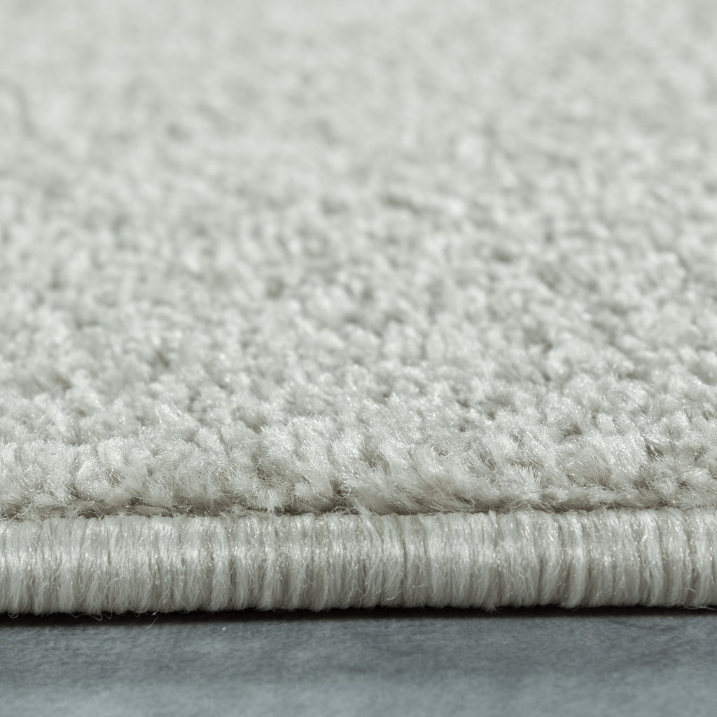 CALIFORNIE - Tapis uni à poils courts - CAL7000CRE