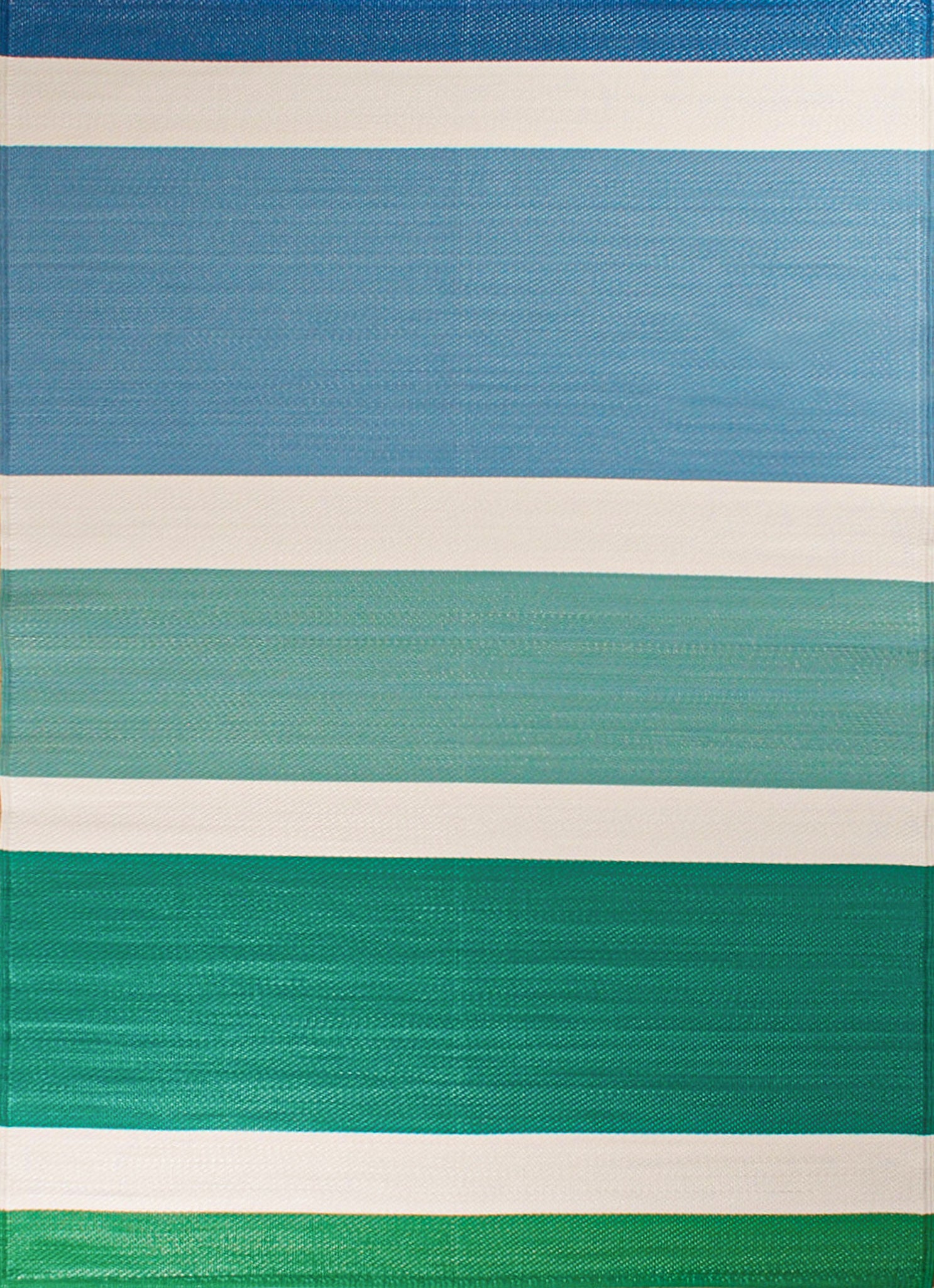 Tapis d'extérieur motif ligne dégradée vert :  CAP1744VER CAPRI