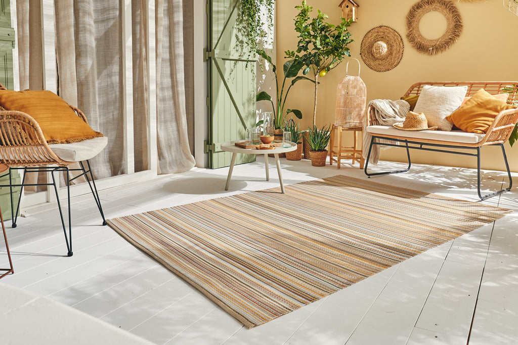 Tapis d'extérieur motif rayure dégradée beige :  CAP1746BEI CAPRI