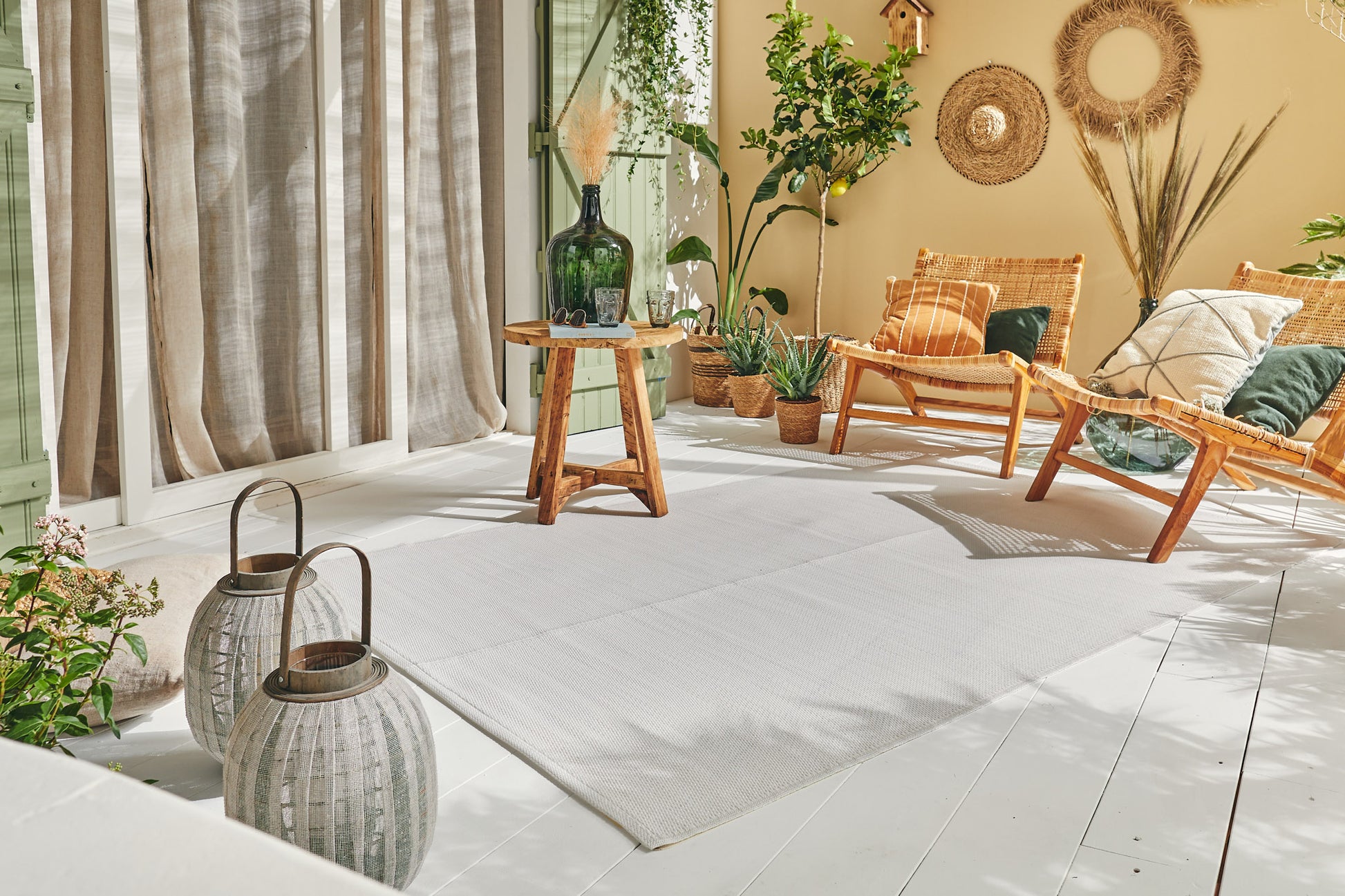 Tapis d'extérieur motif uni blanc :  CAP1747BLA CAPRI