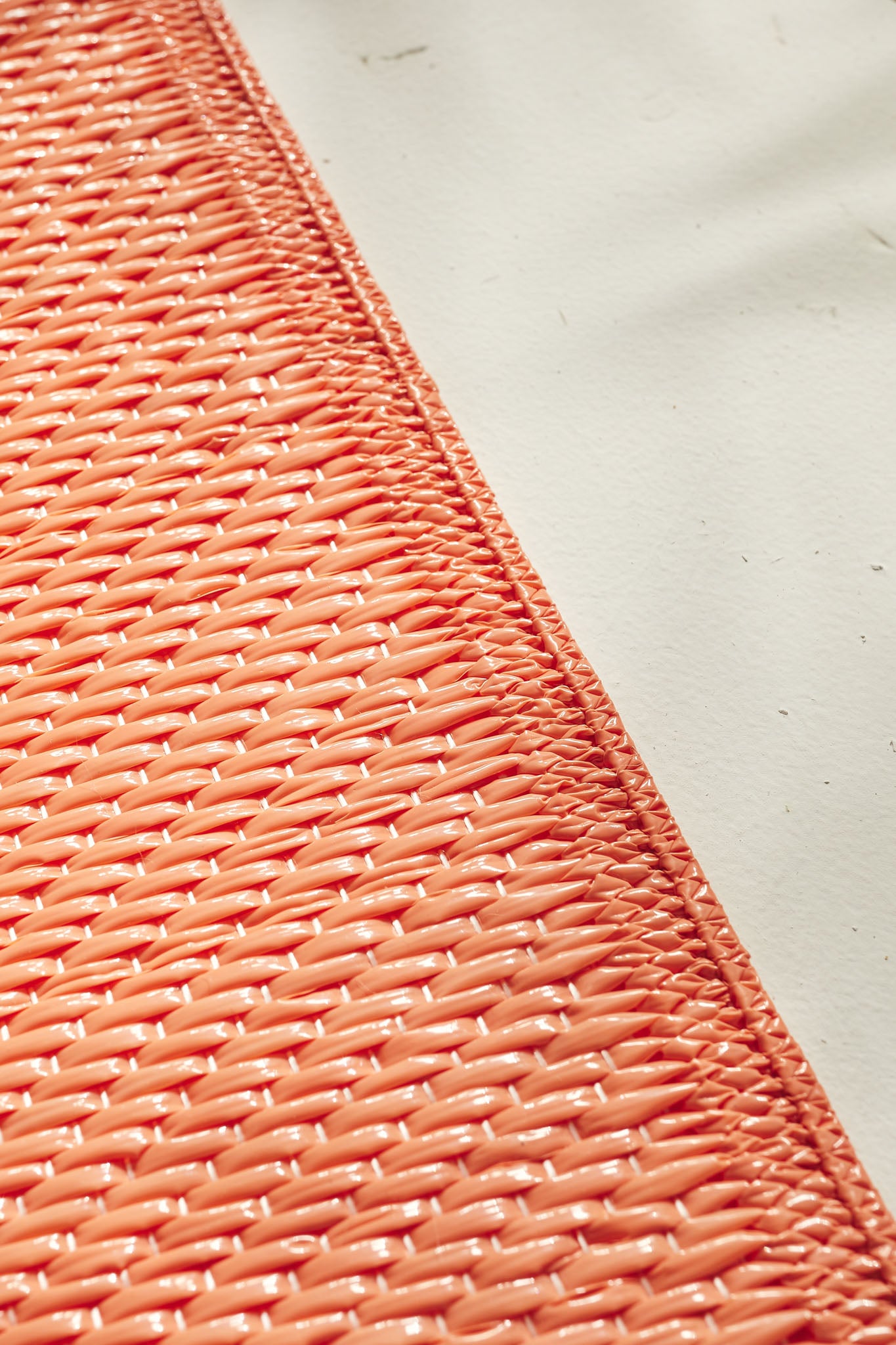Tapis d'extérieur motif uni corail :  CAP1747COR CAPRI