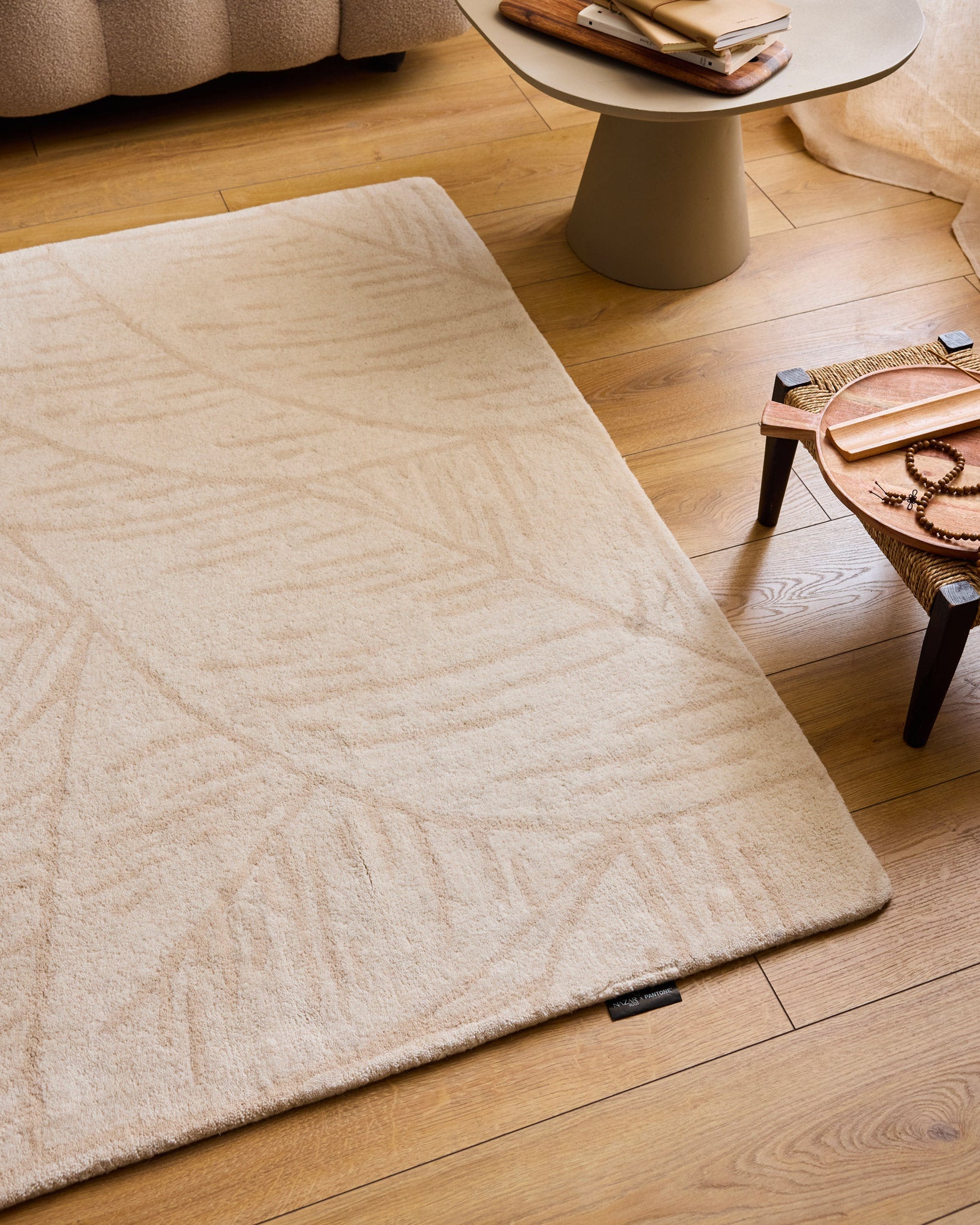 Cèdre blanc – Tapis en laine feuillage - crème Cèdre blanc