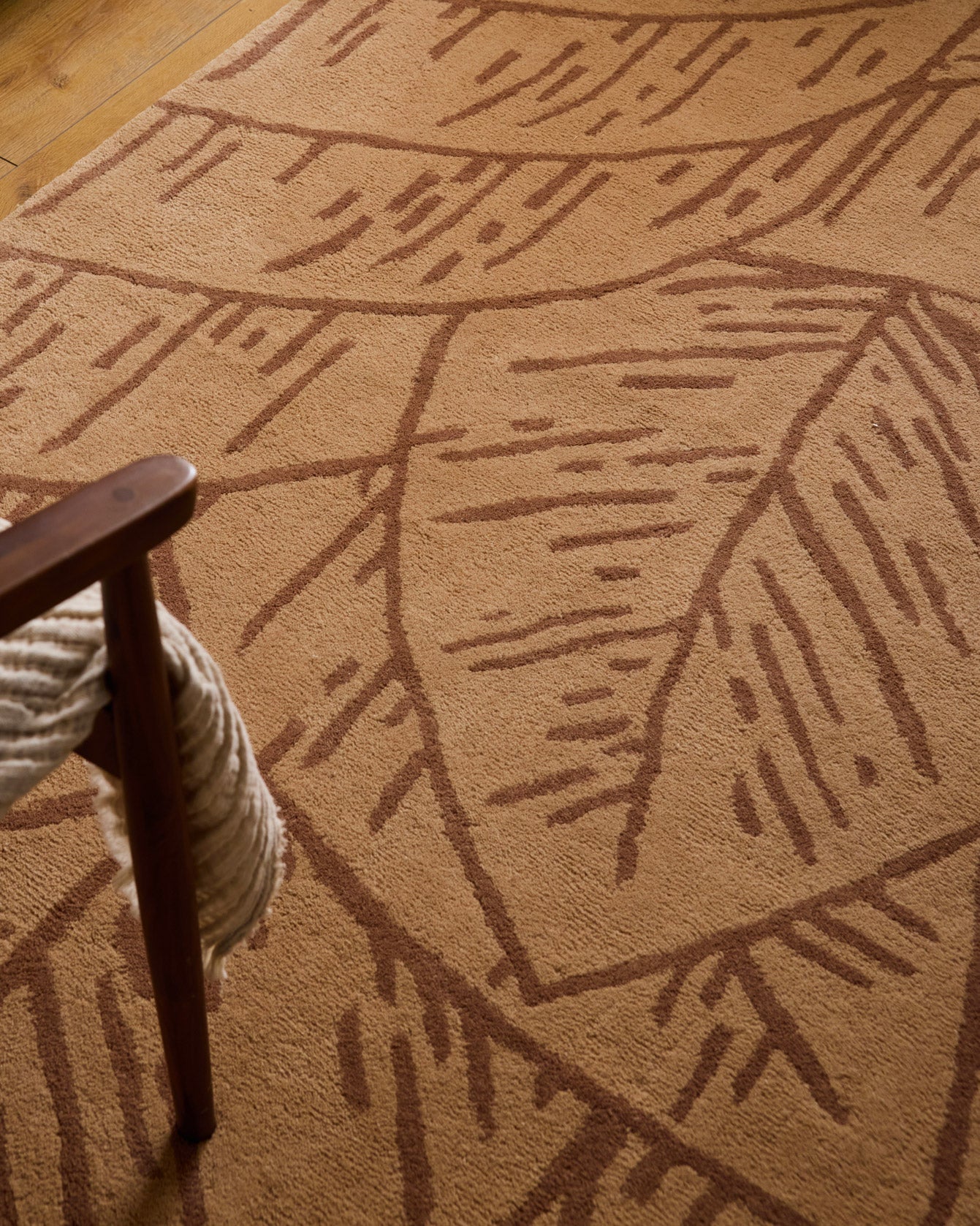 Cèdre blanc – Tapis en laine feuillage - marron Cèdre blanc
