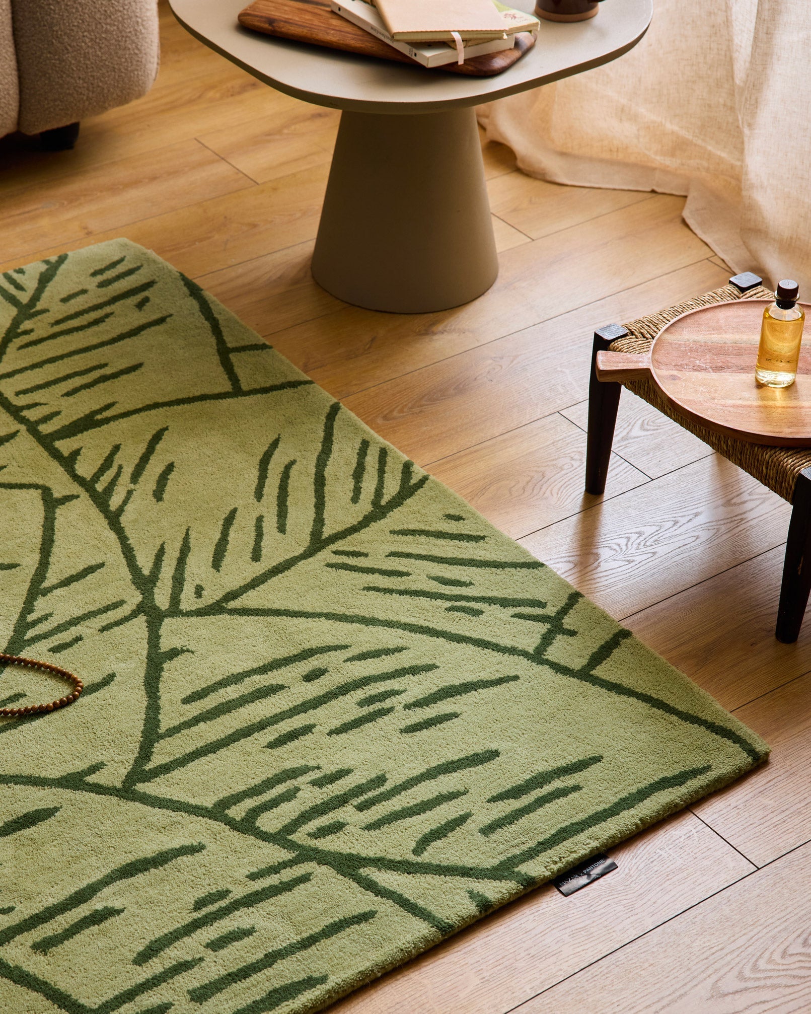 Cèdre blanc – Tapis en laine motif feuillage - vert Cèdre blanc