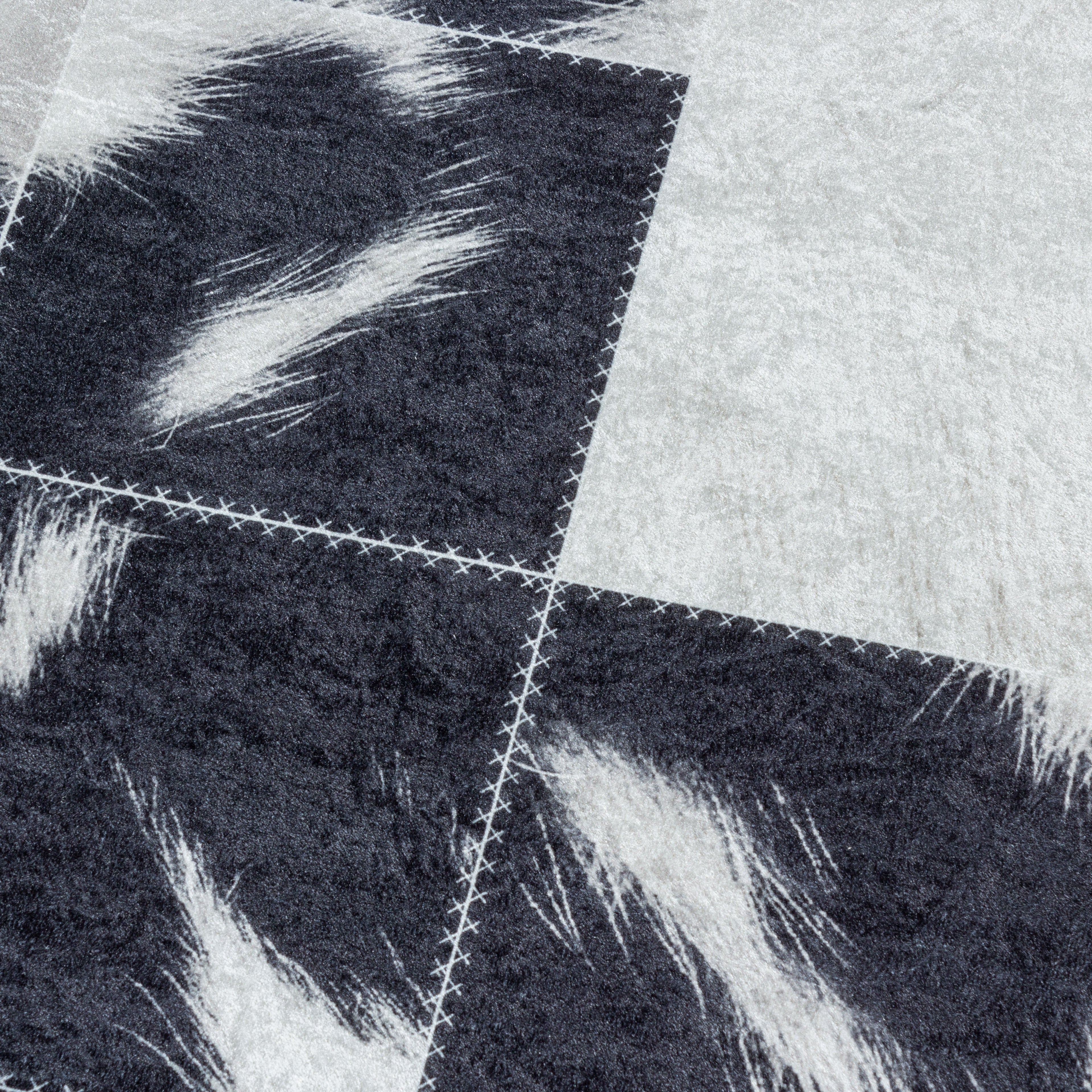 FIESTA - Tapis patchwork imitation peau noir et blanc - FIE4307NOI FIESTA