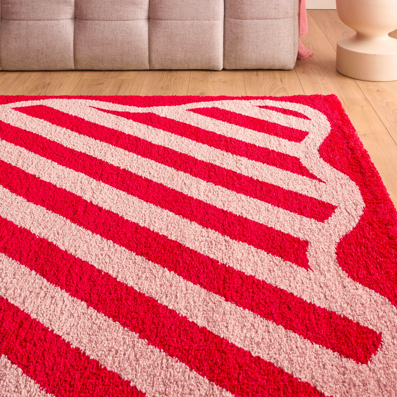 Tapis esprit 70’s - Rouge et Rose - Collection Groovy | Nazar Rugs GROOVY