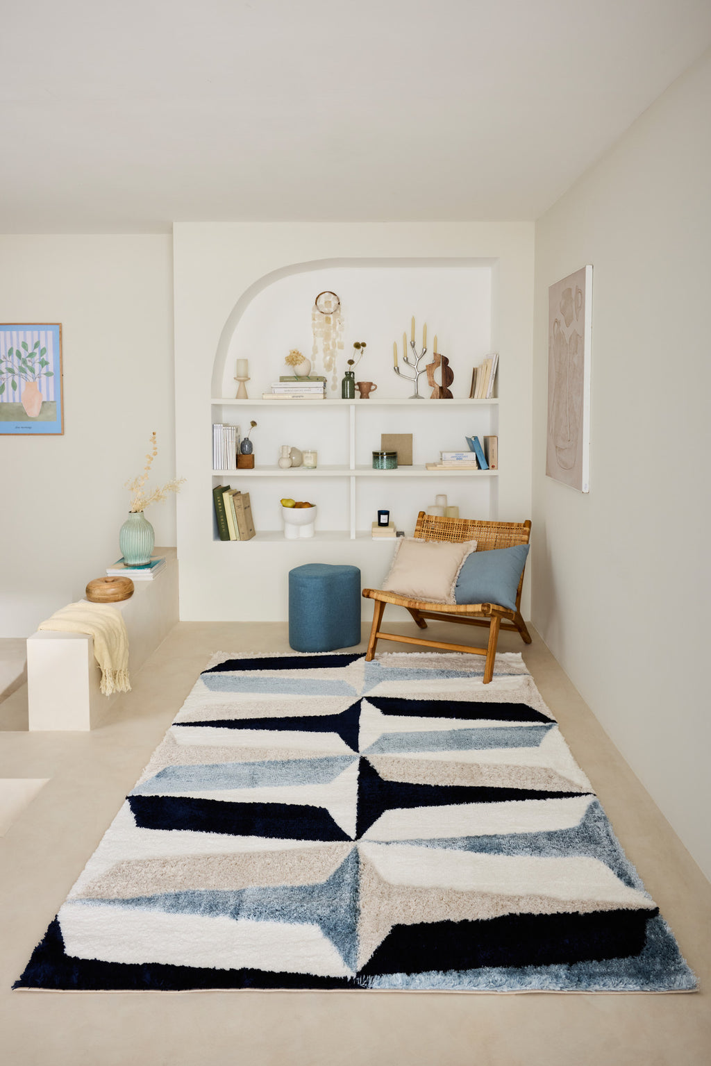 Tapis graphiques bleu, ivoire et beige : KAR676BLE KARENA