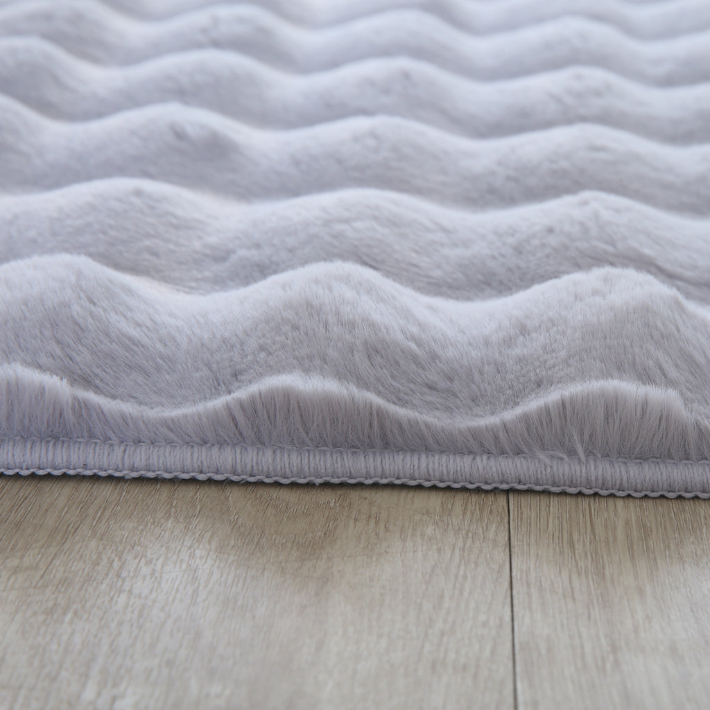 LAPONIE - Tapis uni doux à poils longs effet vague - LAP5110SIL