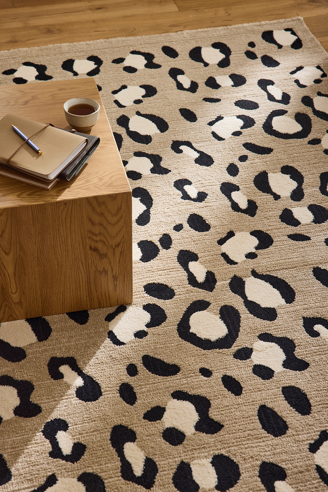 Tapis intérieur beige léopard LEOVAH Nazar rugs