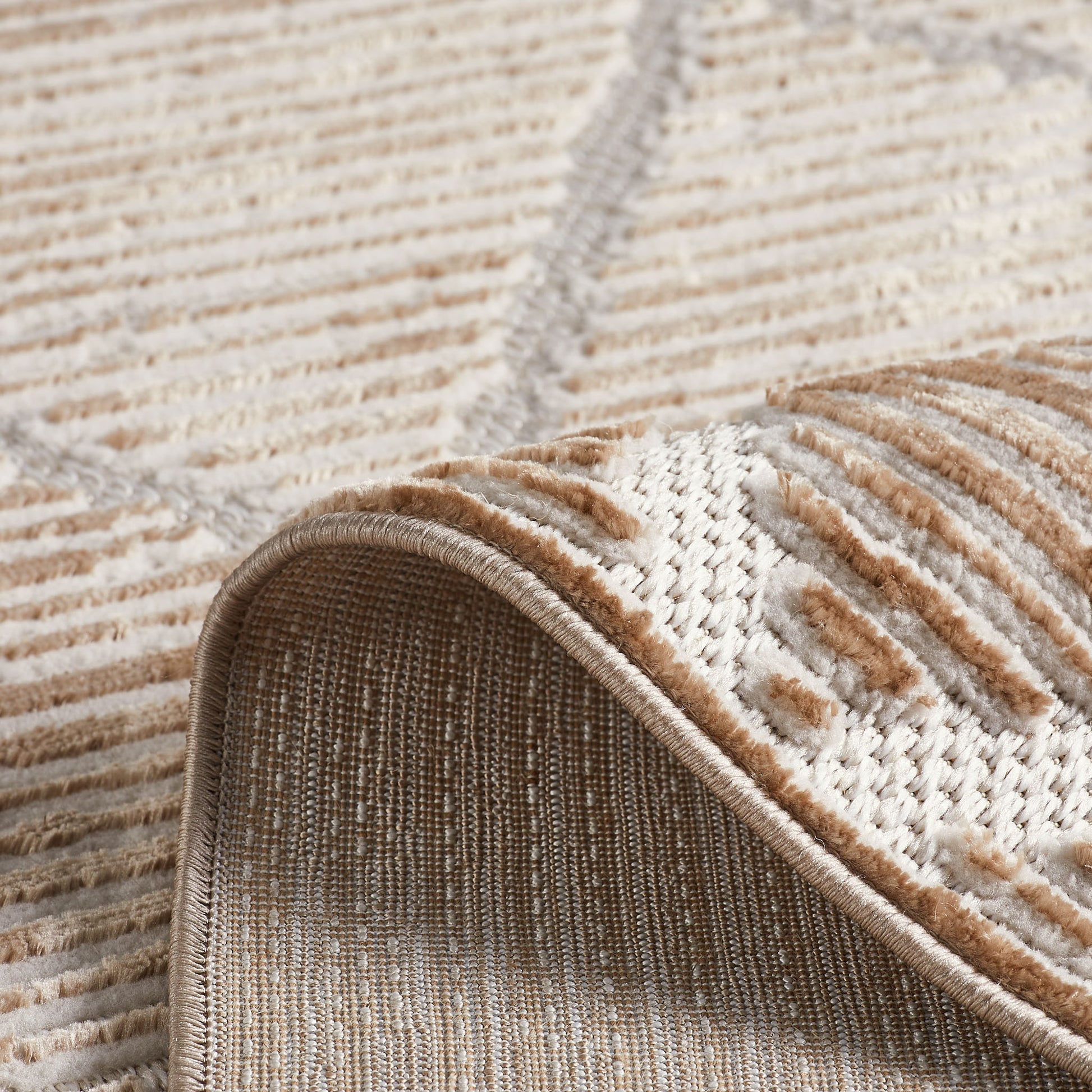 Tapis intérieur extérieur motif petits losanges beige : LOO321BEI LOOPIN