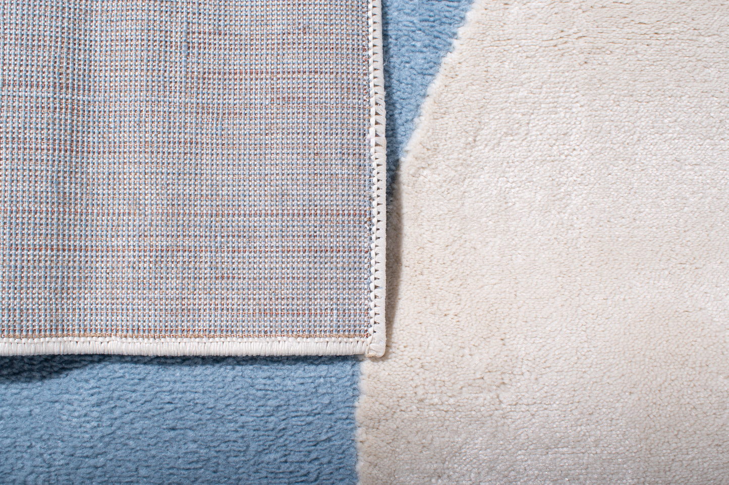Tapis de salon à poils ras motif vague bleu : NEL794BLE NELY