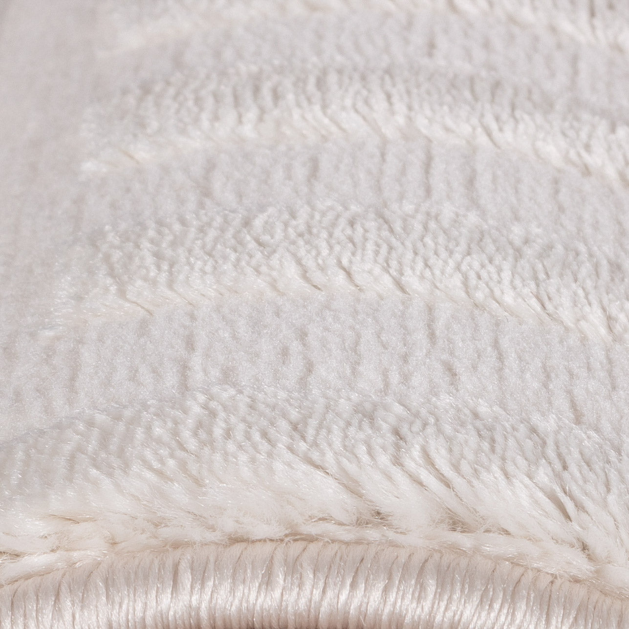 OIA - Tapis moderne à motif géométrique et nuances ton sur ton - OIA1114CRE