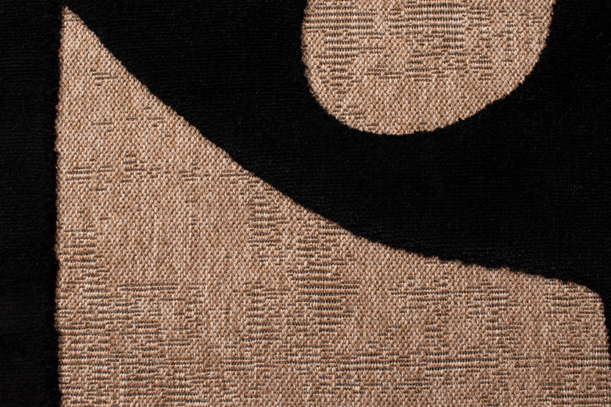 Tapis rustique avec motif noir : PAL9491NOI PALMA