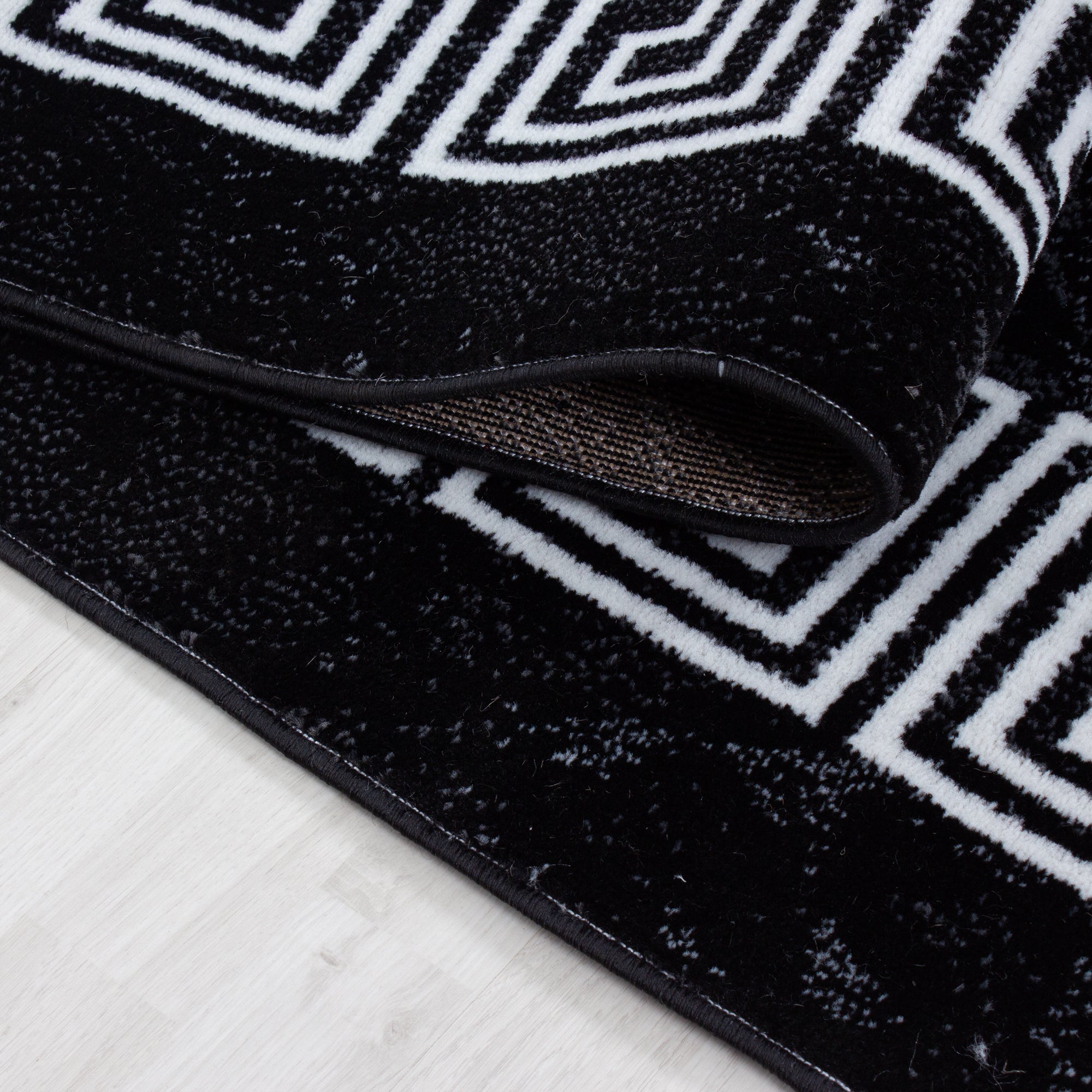 PLUS - Tapis à poils courts style grec noir - PLU8009NOI PLUS