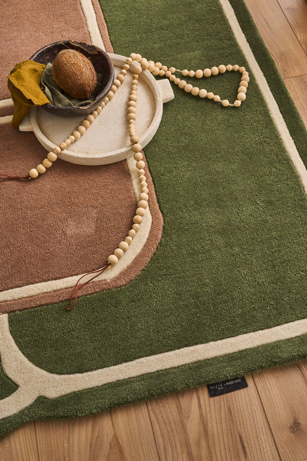 Cèdre blanc – Tapis en laine vert et marron Cèdre blanc