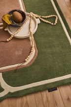 Cèdre blanc – Tapis en laine vert et marron Cèdre blanc