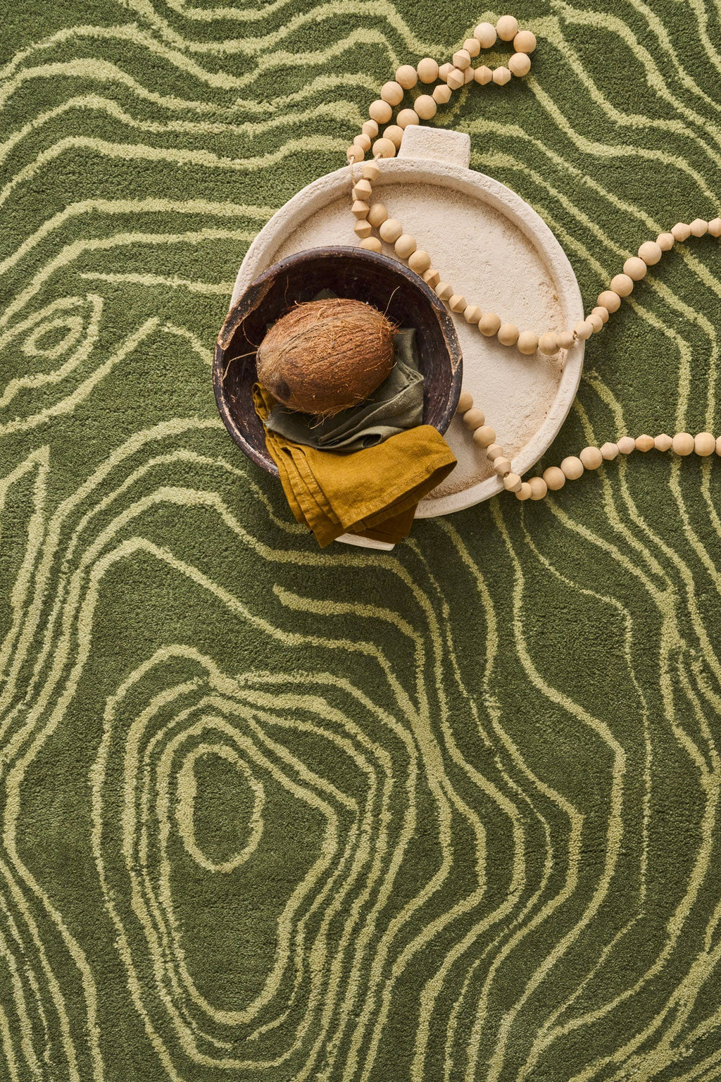 Cèdre blanc – Tapis en laine en forme organique - Vert Cèdre blanc