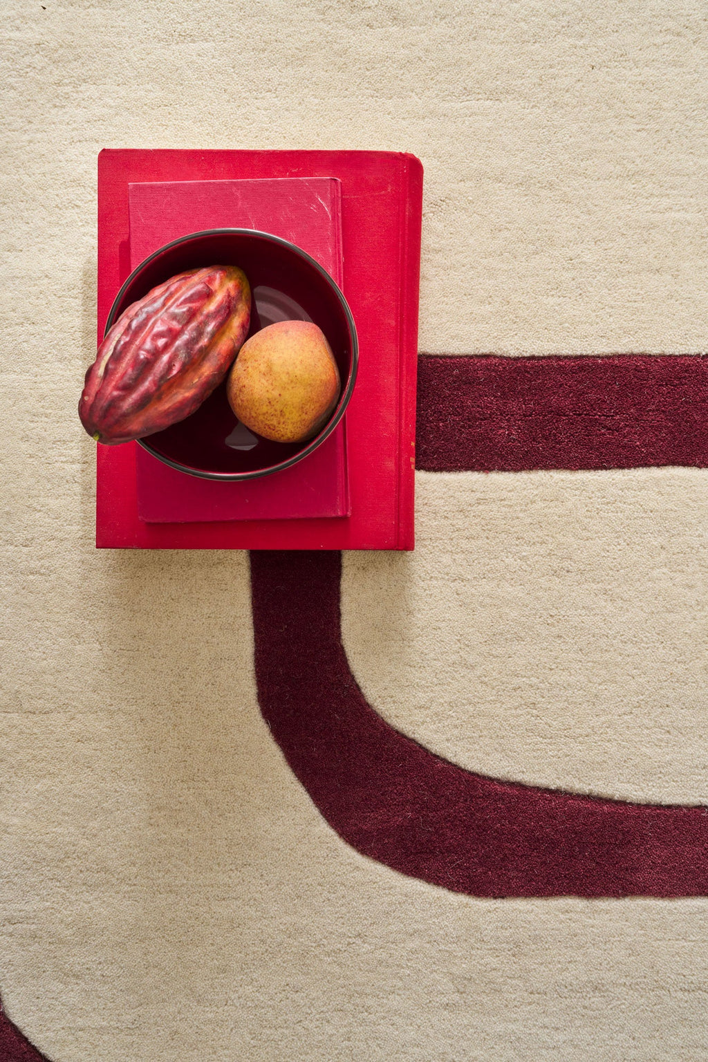 Rouge d'orage – Tapis en laine - Bordeaux Rouge d'orage