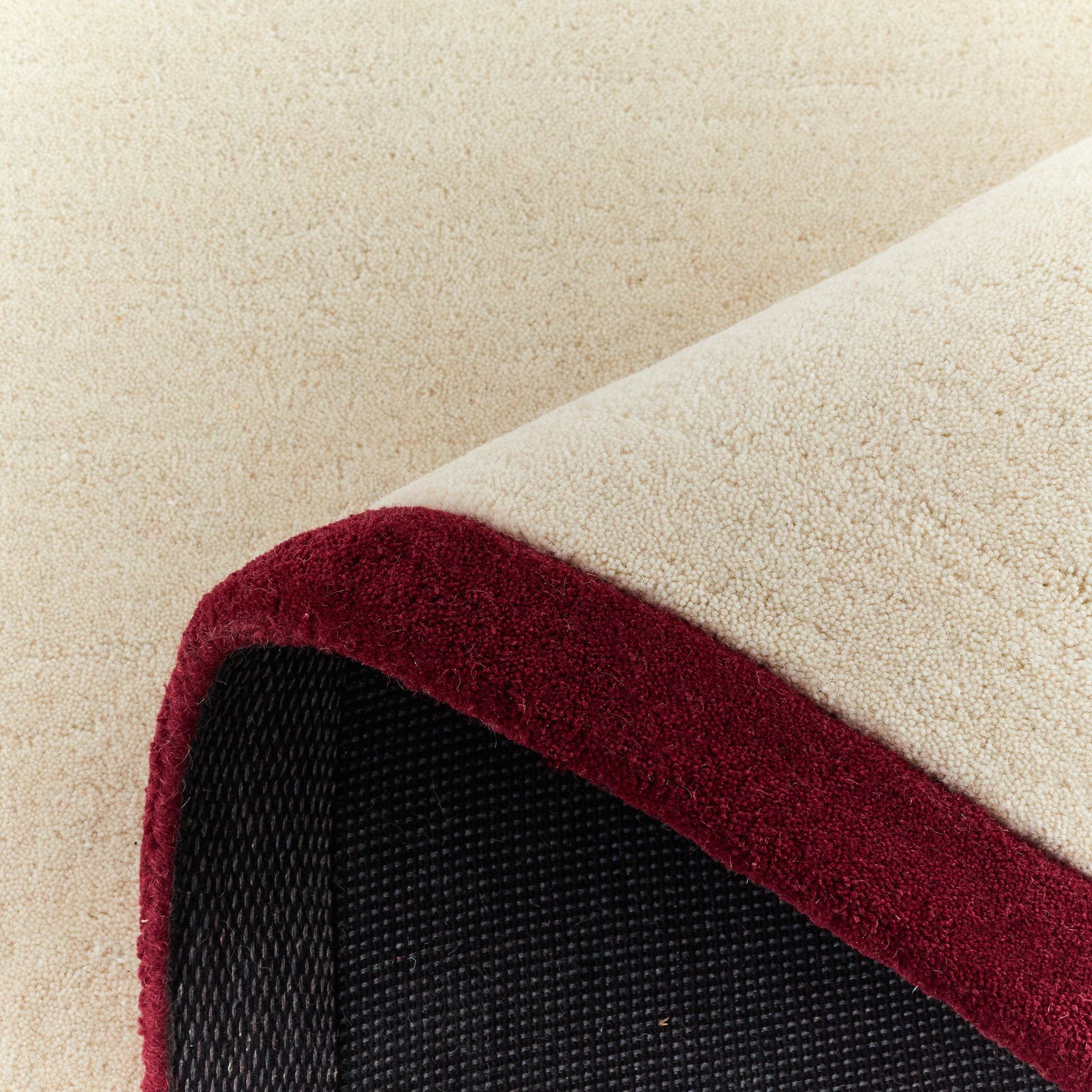 Rouge d'orage – Tapis en laine - Bordeaux Rouge d'orage